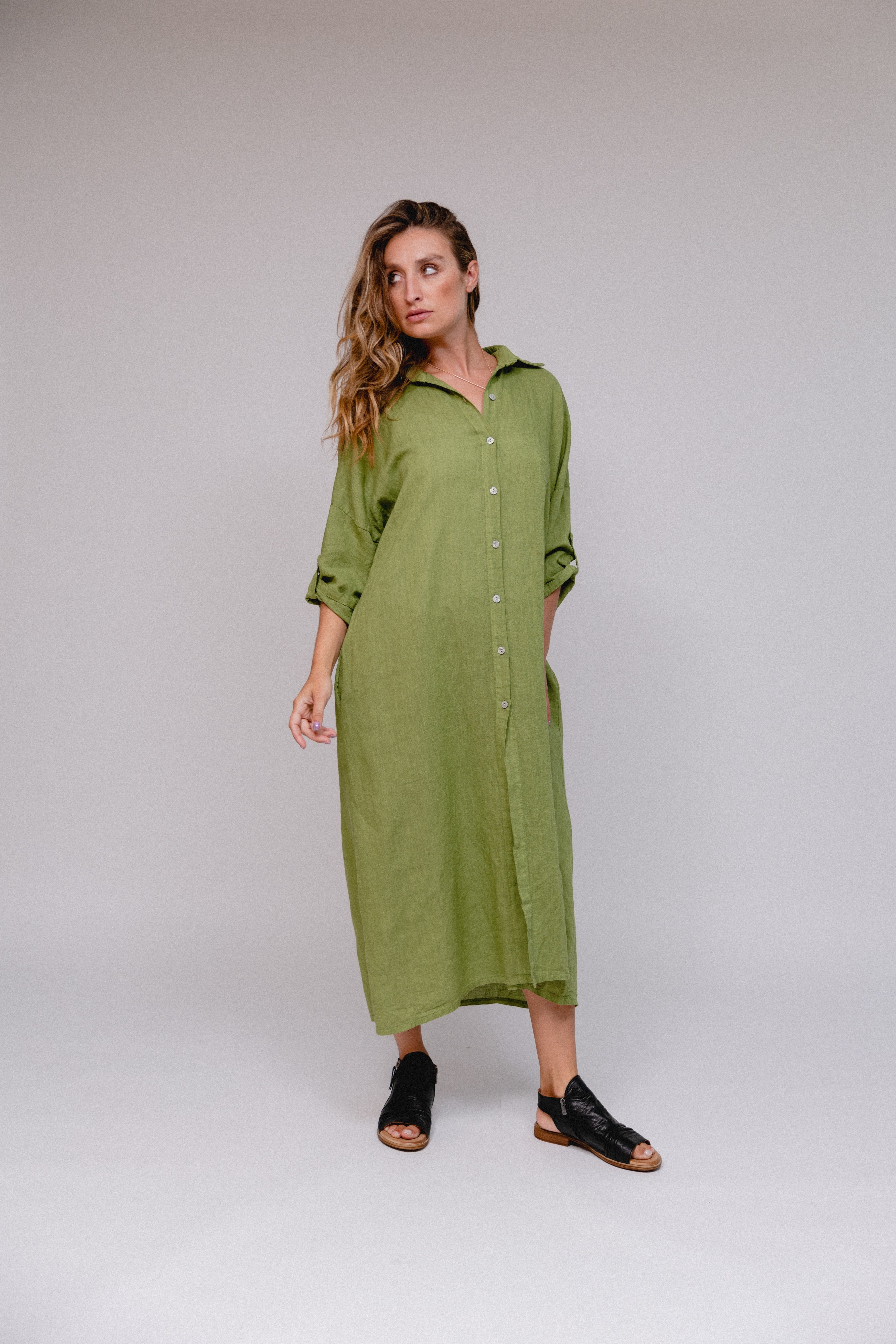 button down maxi dress Collar – Saga Clothing taupe satin bridesmaid dress Oh Polly Blue Pearl Color:819red 3704red covered buttons