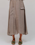 Midi 2-Different Pockets Skirt Taupe Front