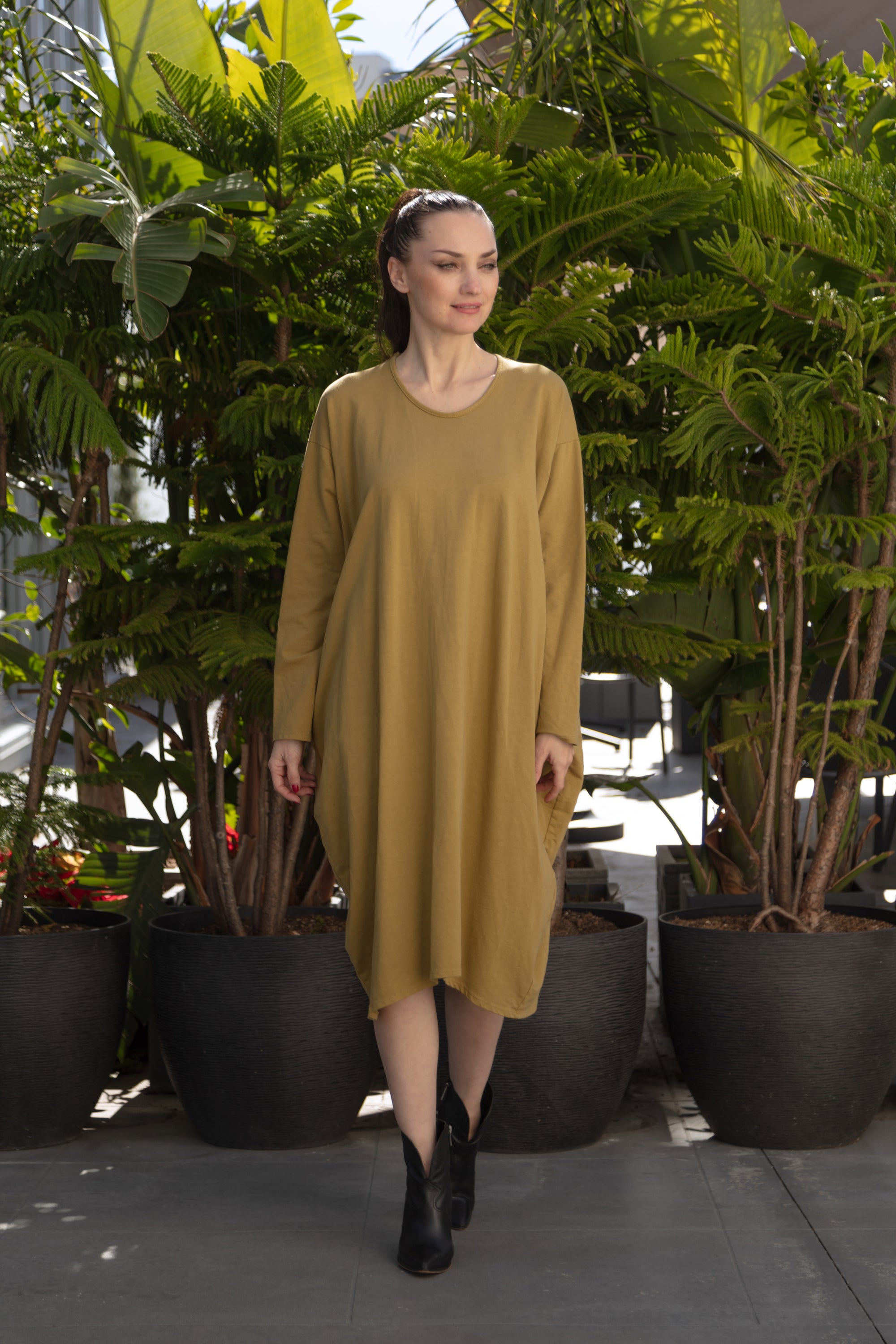 Chelsee Dress in mustard 