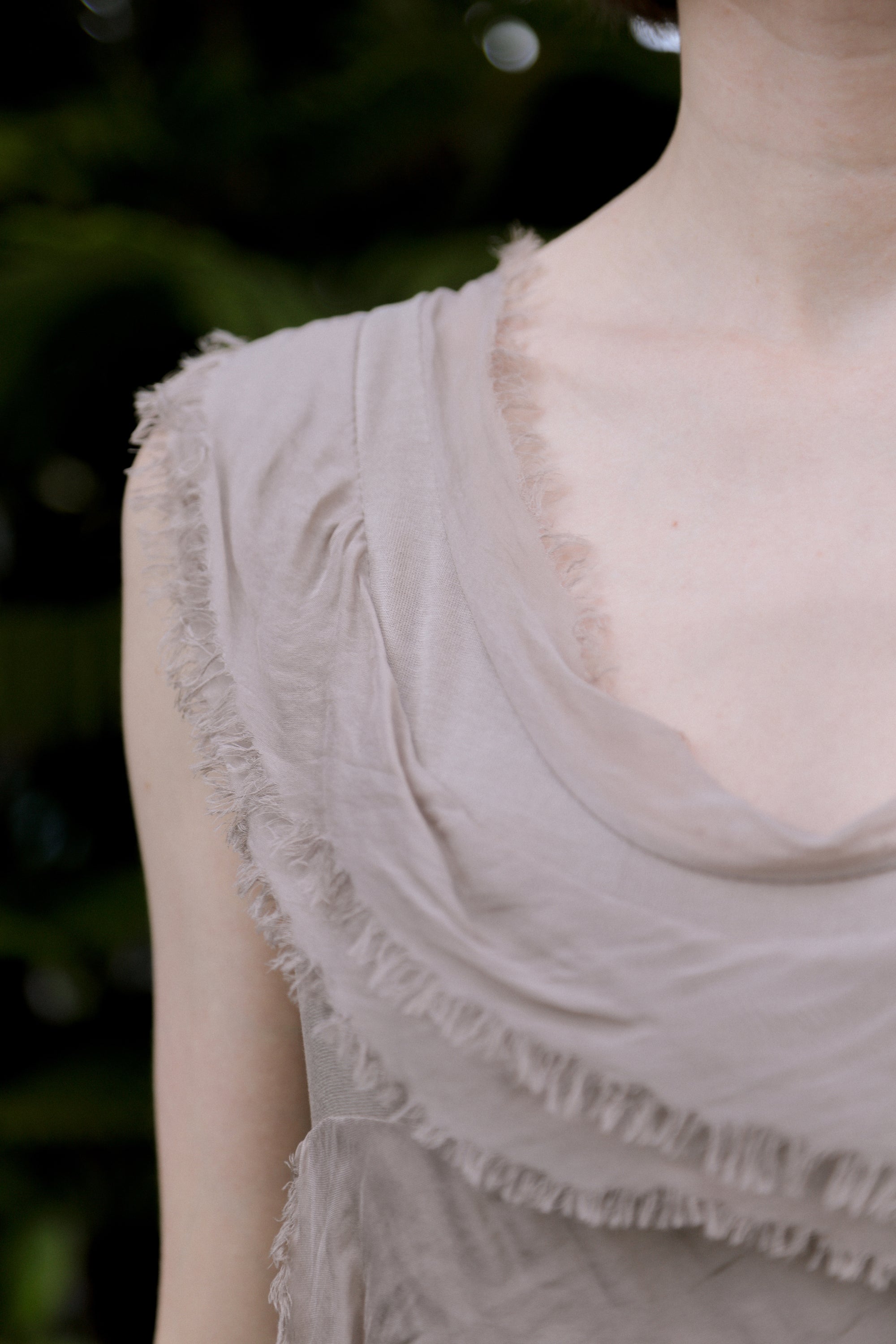 Neckline detail 