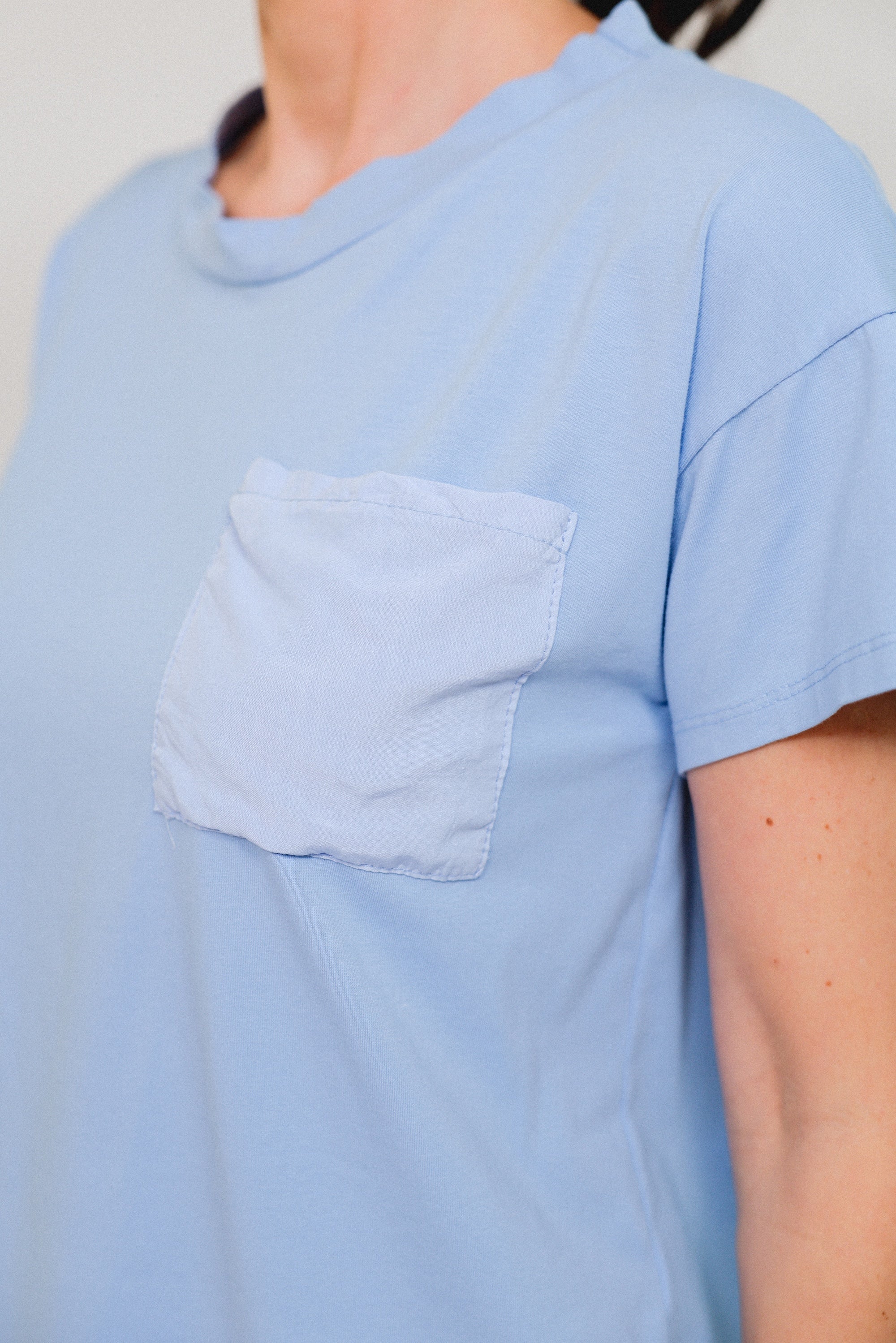 1-Pocket Crew Neck Top