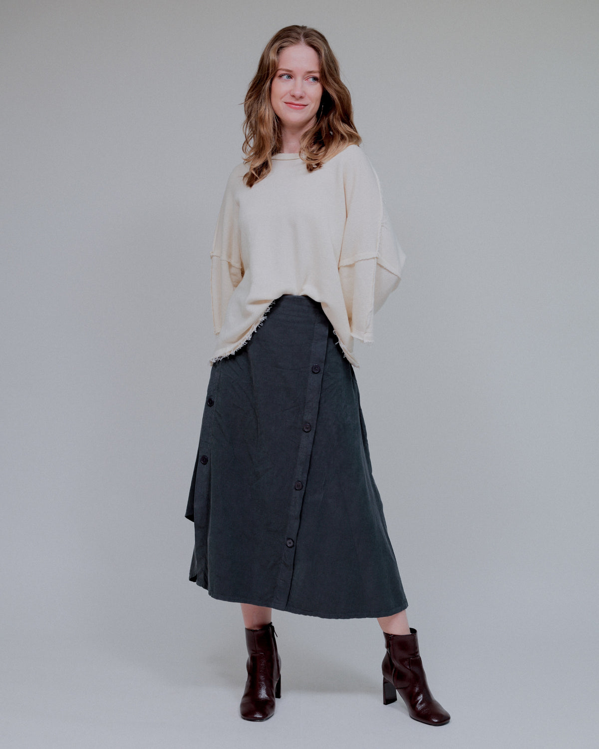 Ribbed Neck Raw Finish Top in Ivory_Front