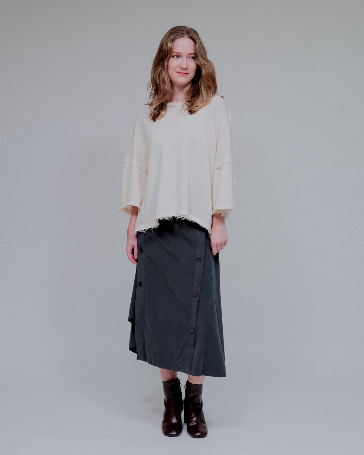 Ribbed Neck Raw Finish Top in Ivory_Front