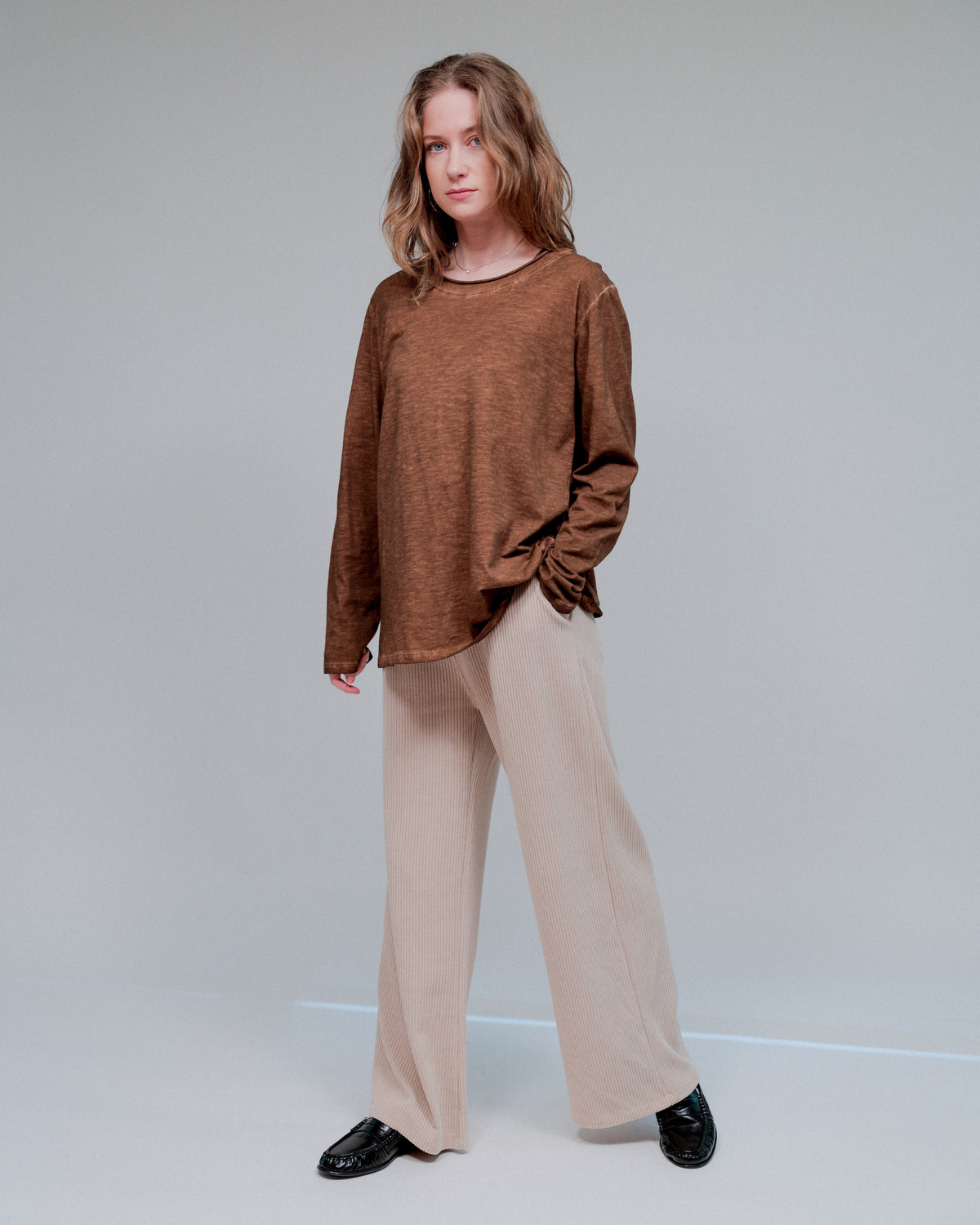 Mineral Wash Long Sleeve Tee in Coco_Front