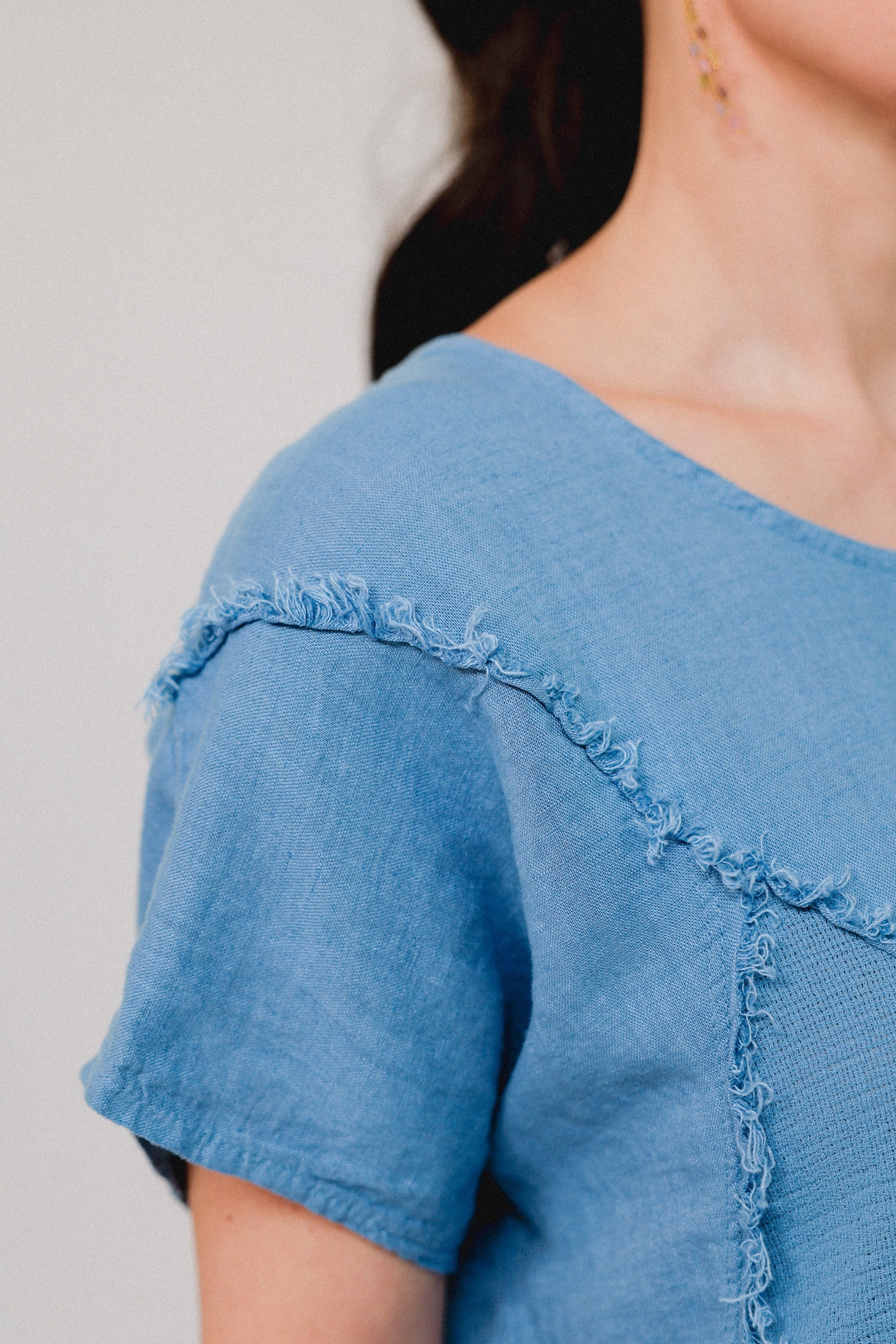 Raw Edge Extended Sleeve Sharkbite