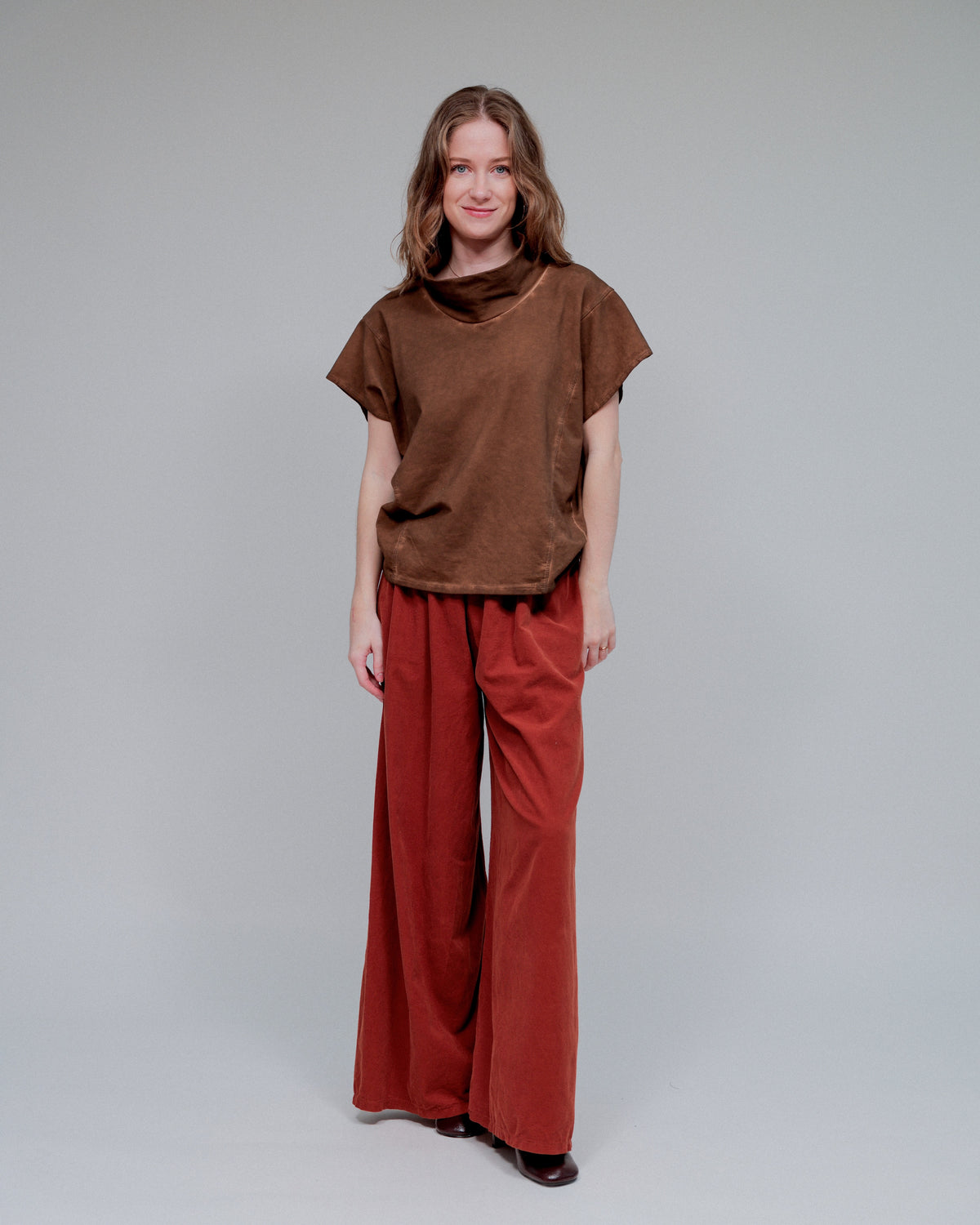 Slit Pockets Wide Leg Pants in Red_Front