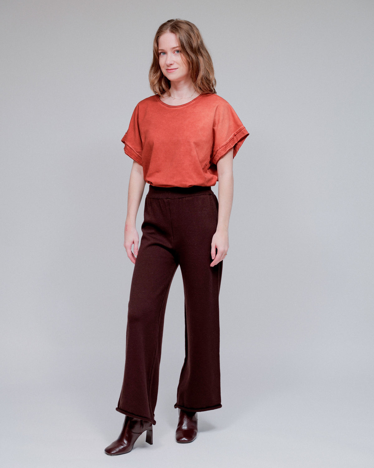 Slide Pockets, Raw Hem Pants in Coco_Side