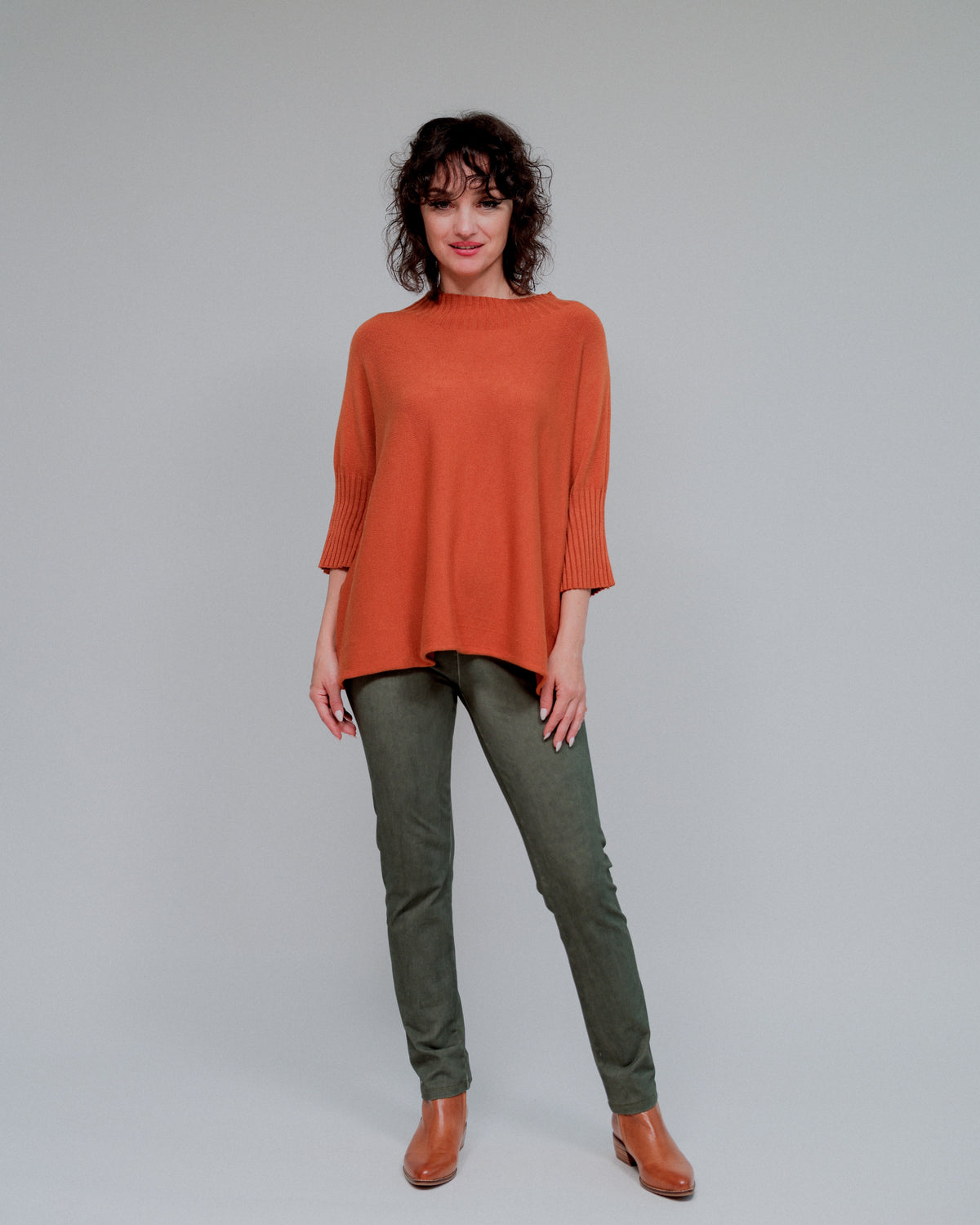 Crew Neck Ribbed Accent Top in Pumpkin_Front