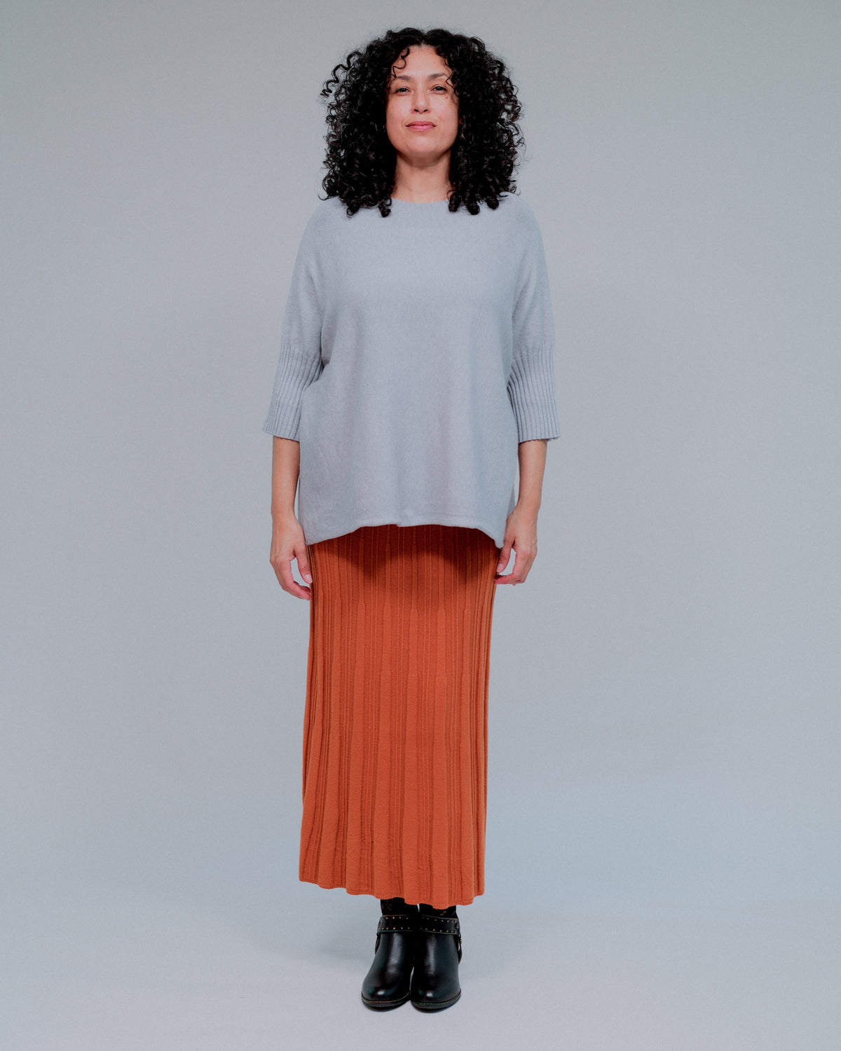Crew Neck Ribbed Accent TopinHeather Gray_Front