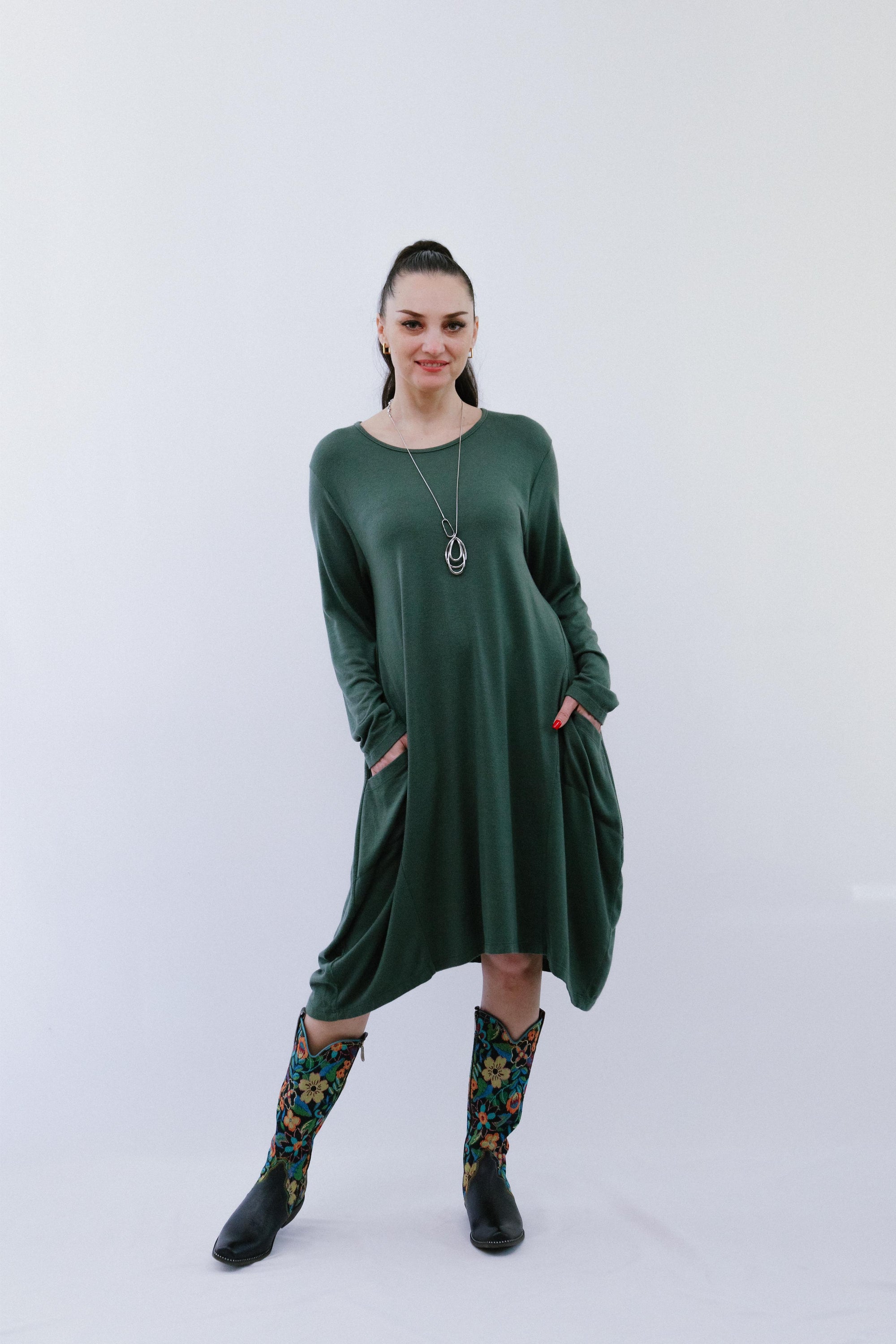Bubble 2-Pocket Dress in Olive_Front
