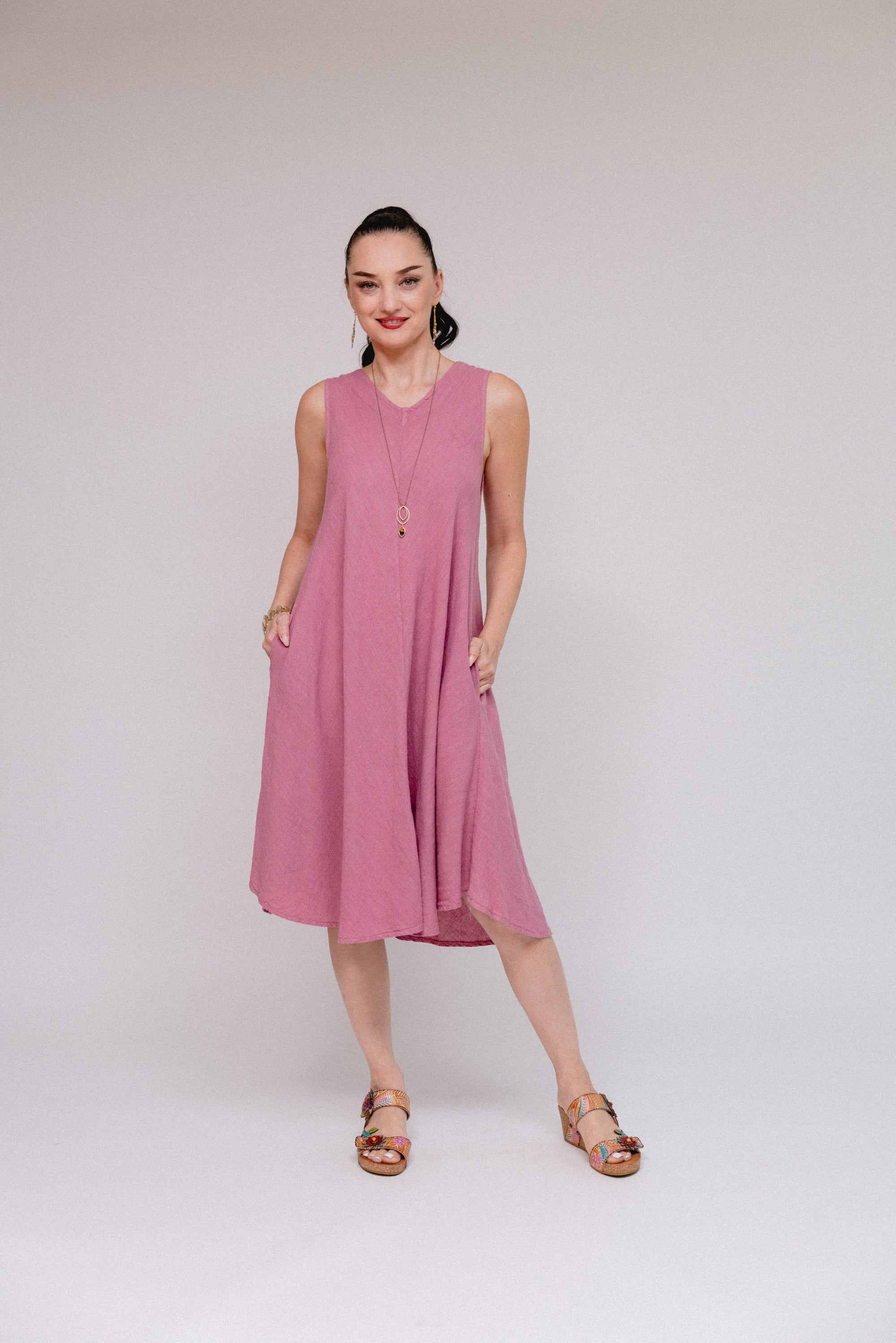 Sleeveless Flaire Dress Berry Front