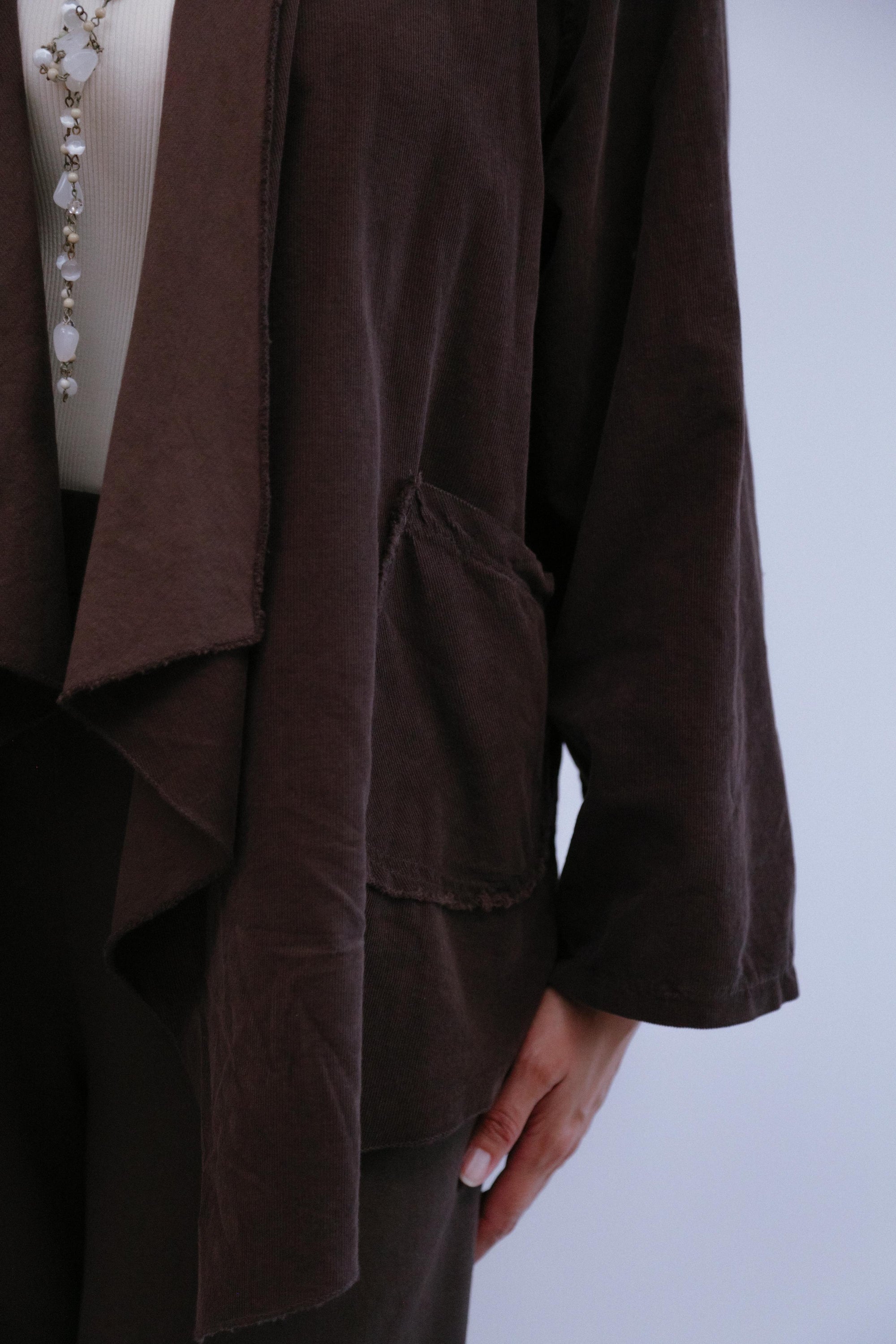 Regular Drape Cardigan in Coco_Sleeve Detail
