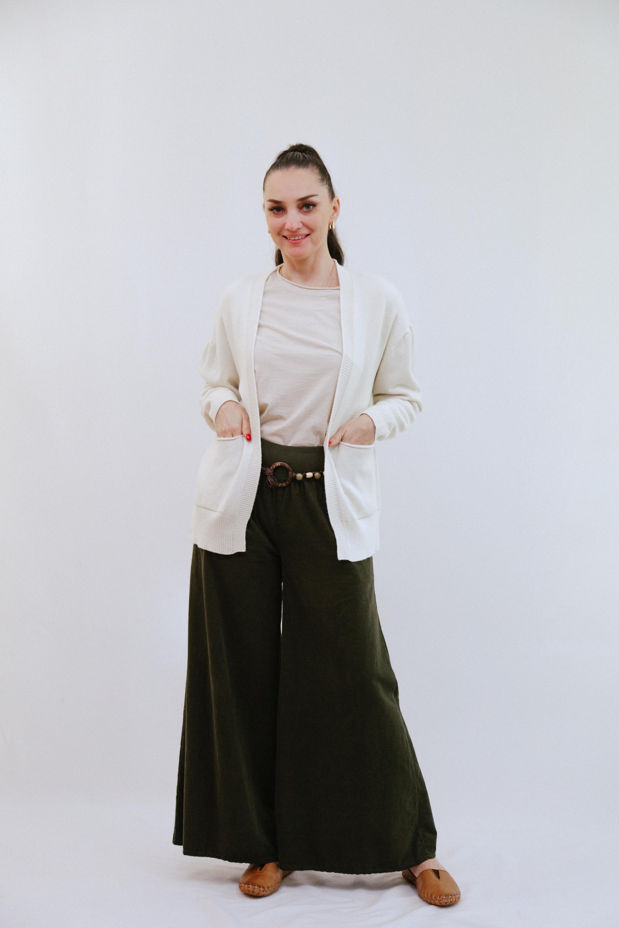 Open 2-Pocket Cardigan in Ivory_Front