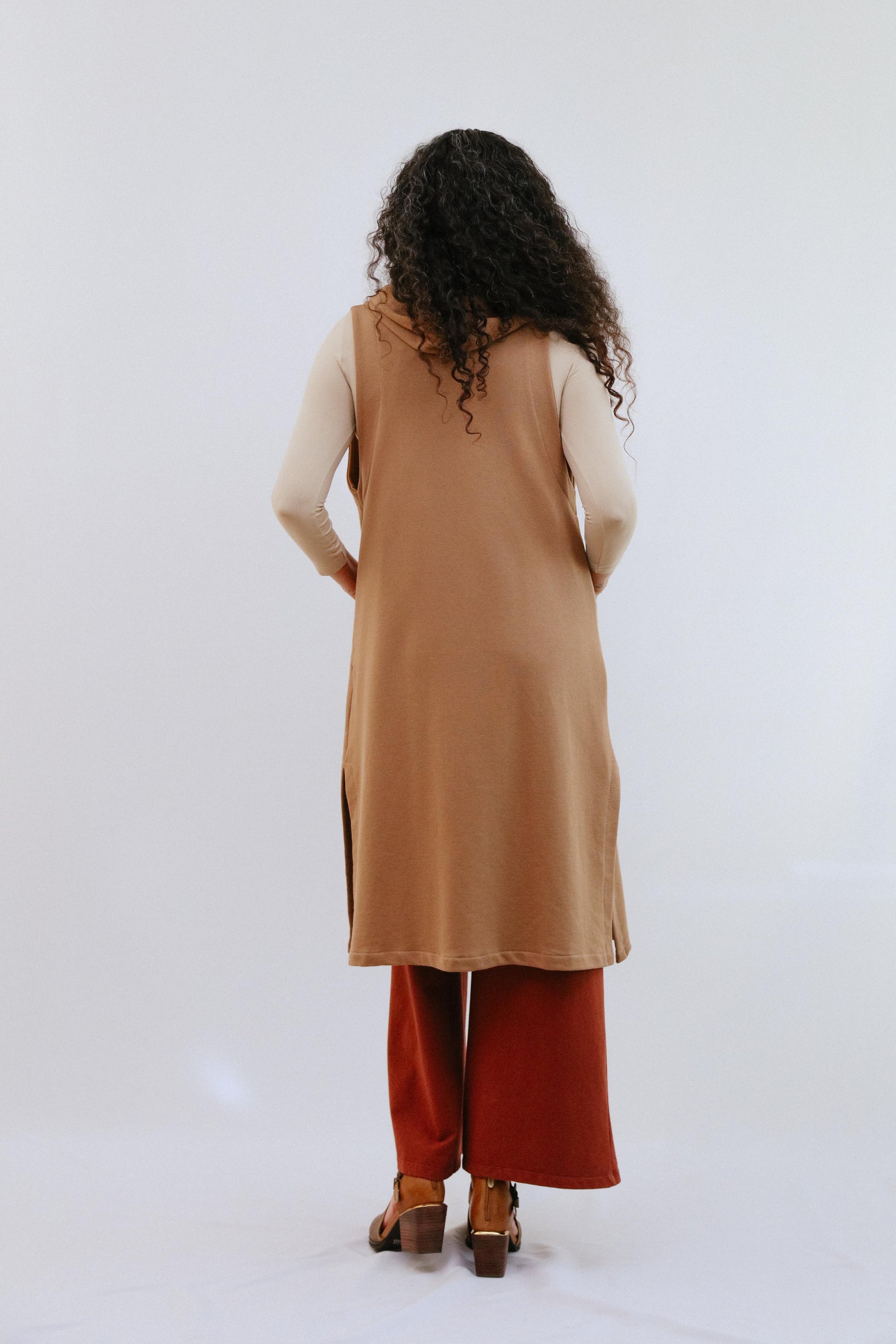 Hoody Dress in Camel_Back