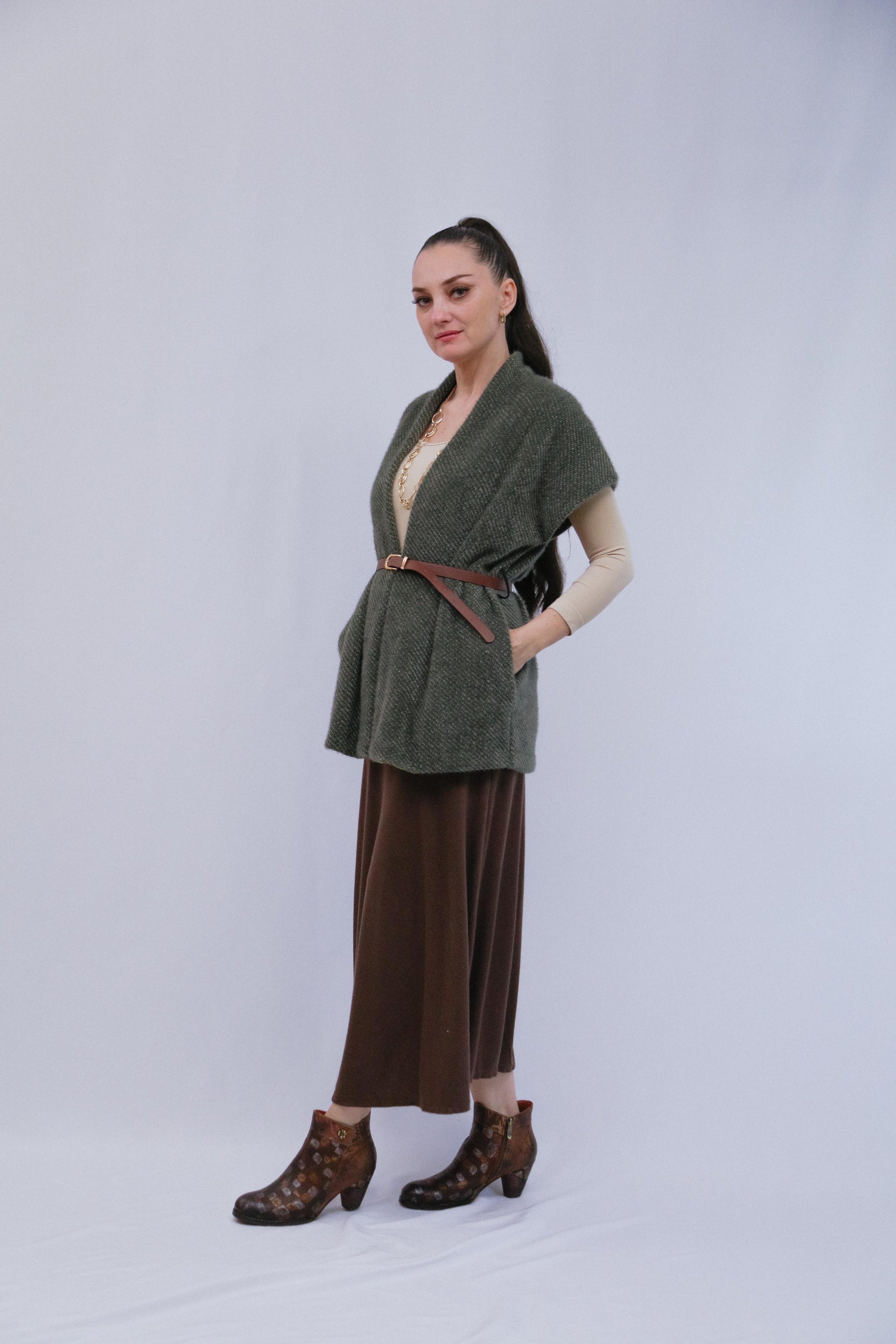 Velted Vest in Heather_Side