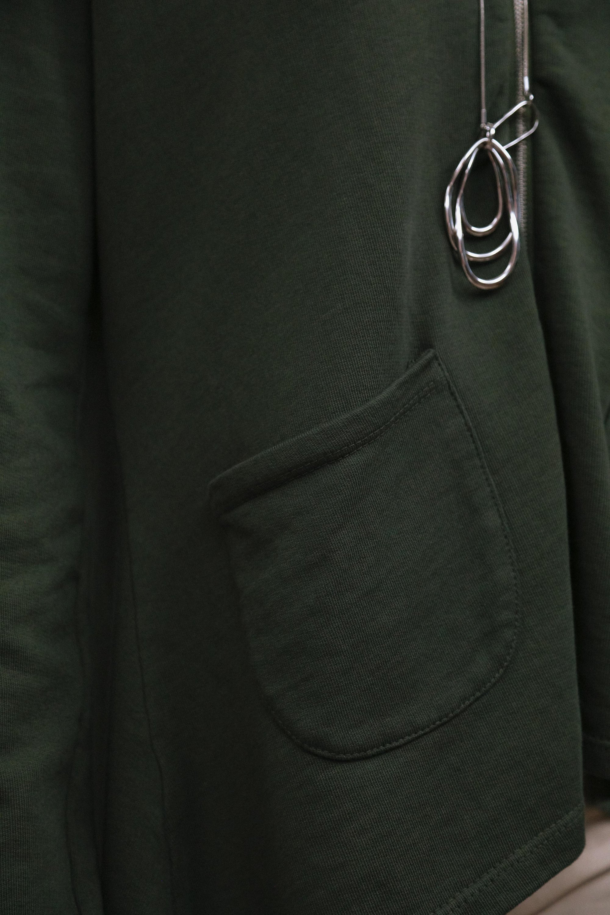 Zip Hi-Lo Hoody Olive_Pocket Detail