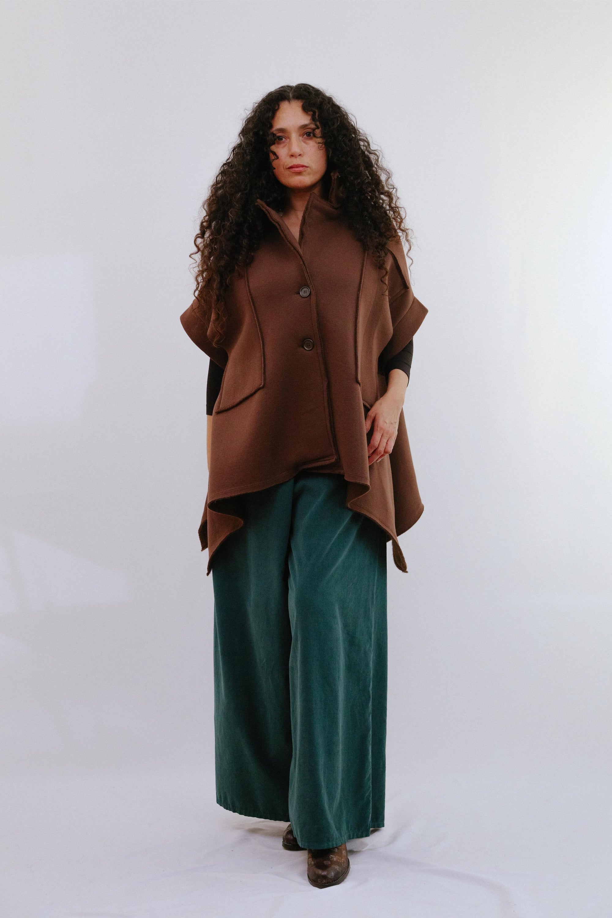 Extended Sleeveless Cover in Coco_Front