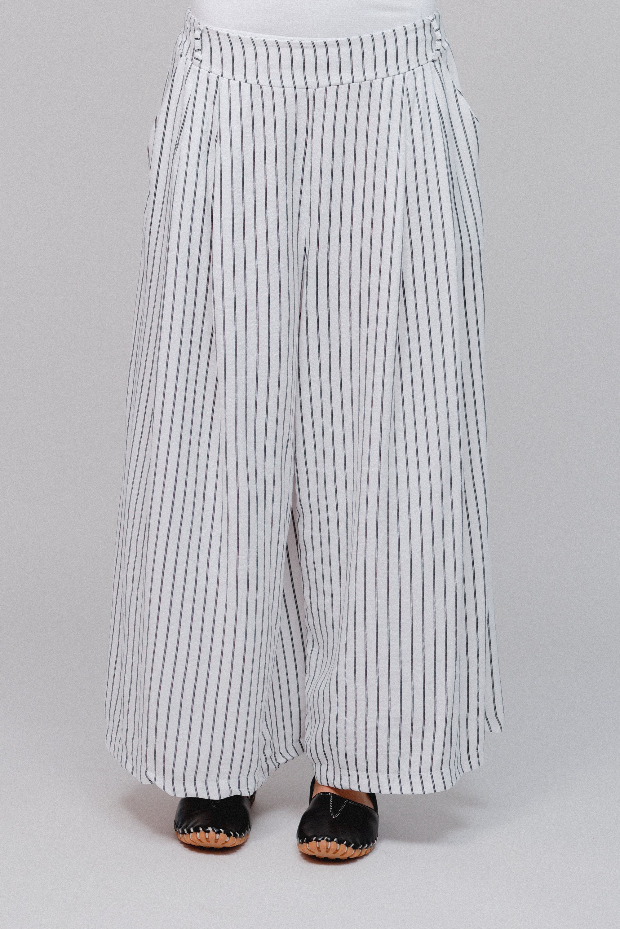 Stripe Cargo White Front