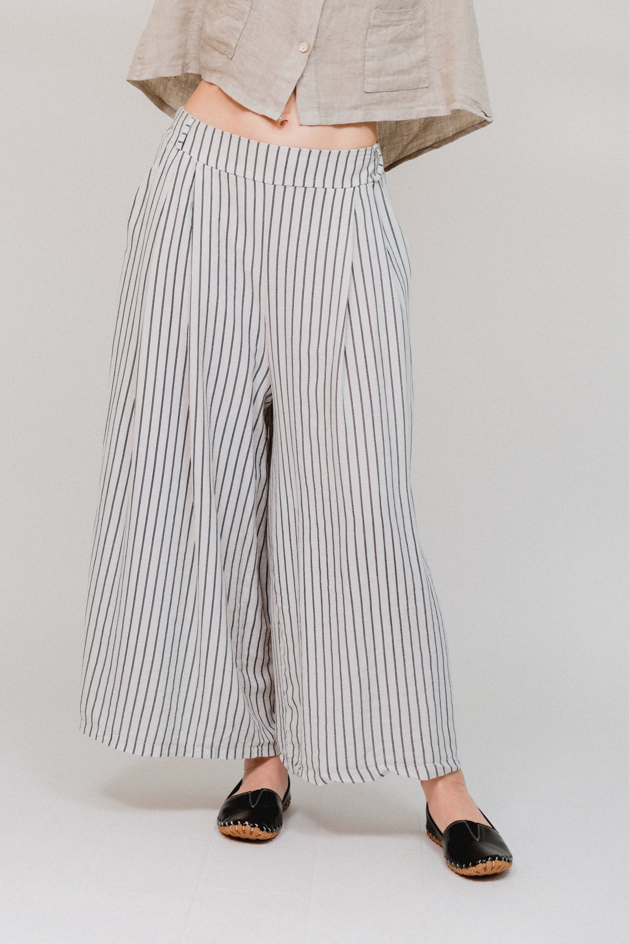 Stripe Cargo White Front