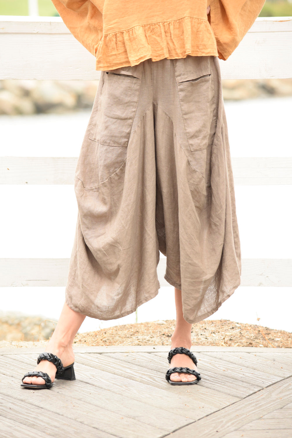 Even Hem Gaucho Pants Taupe Front