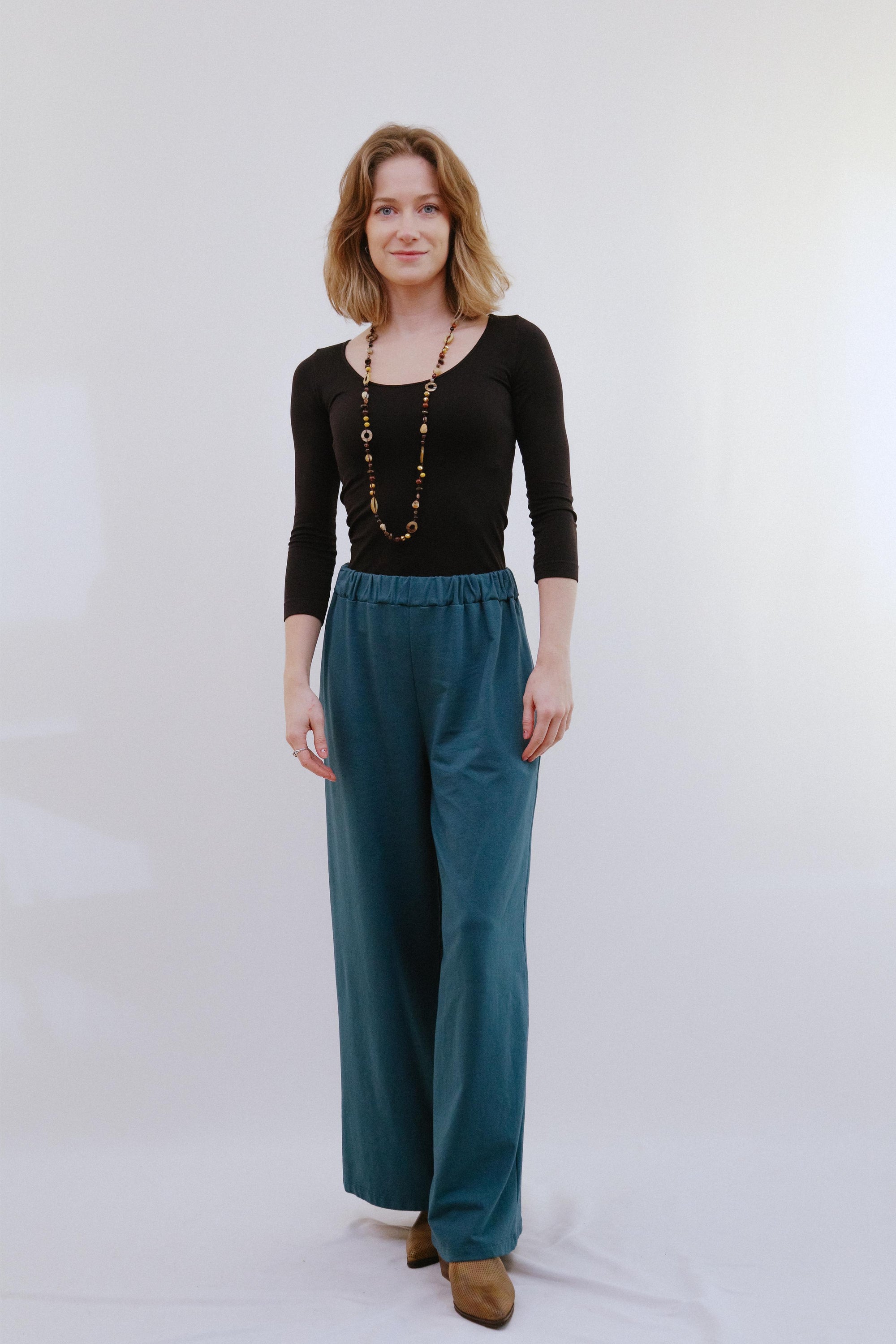 Wide Leg Pants in Teal_Front
