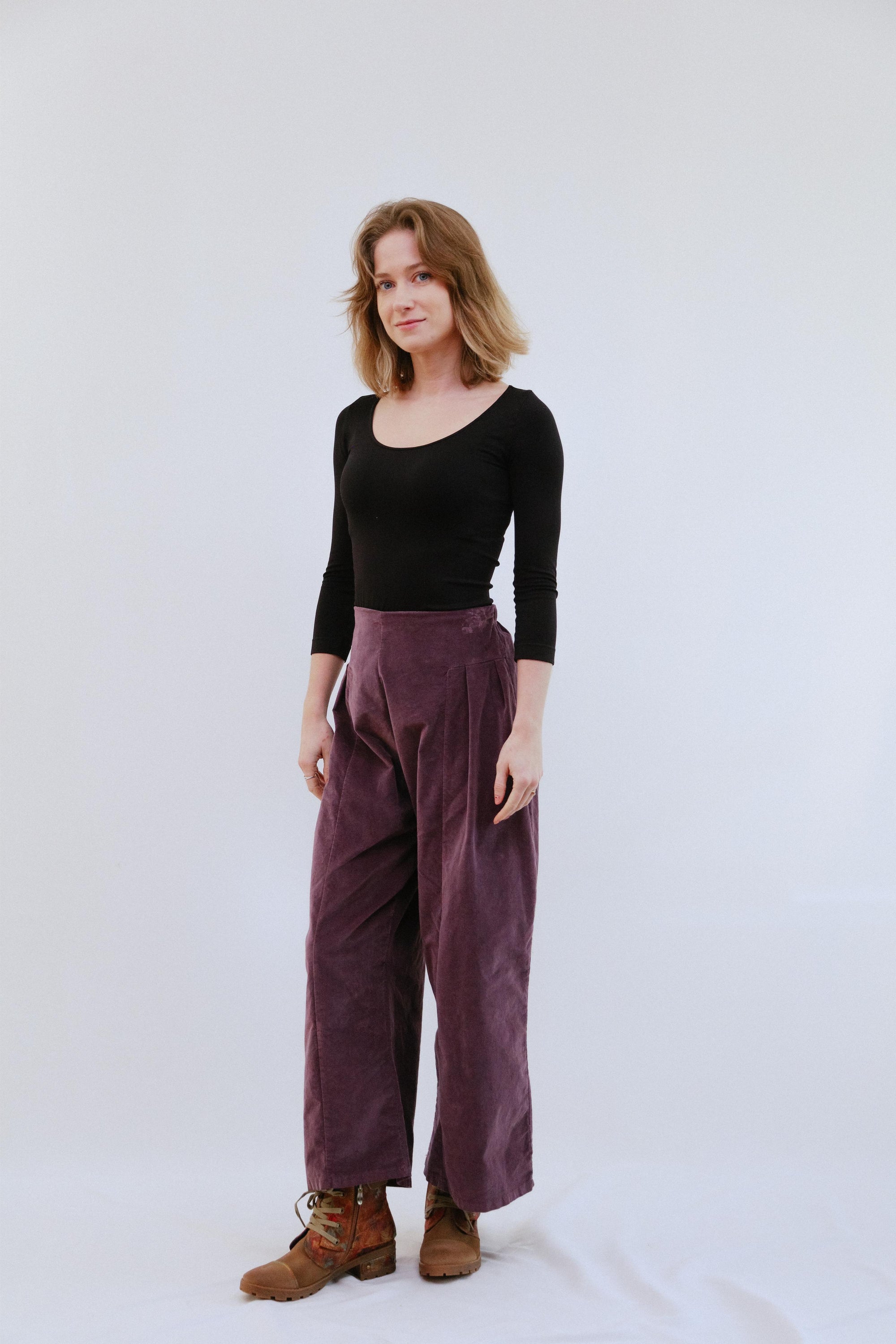 Side Pleat Velvet Pants Amethyst_Side
