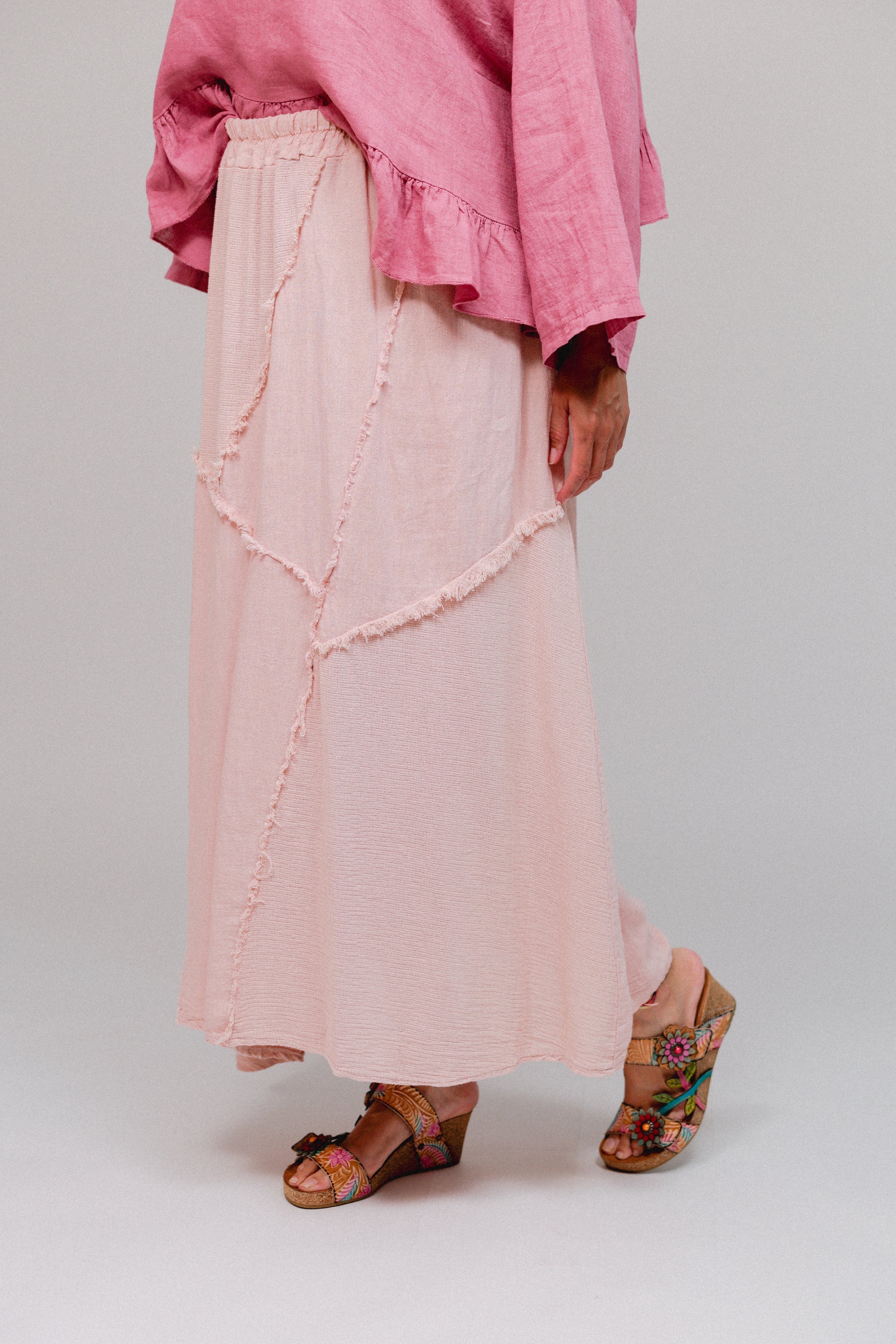 Raw Edge Weave Accent Skirt Pink Side