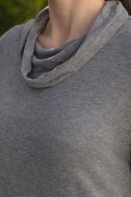 Cowl neck detail 