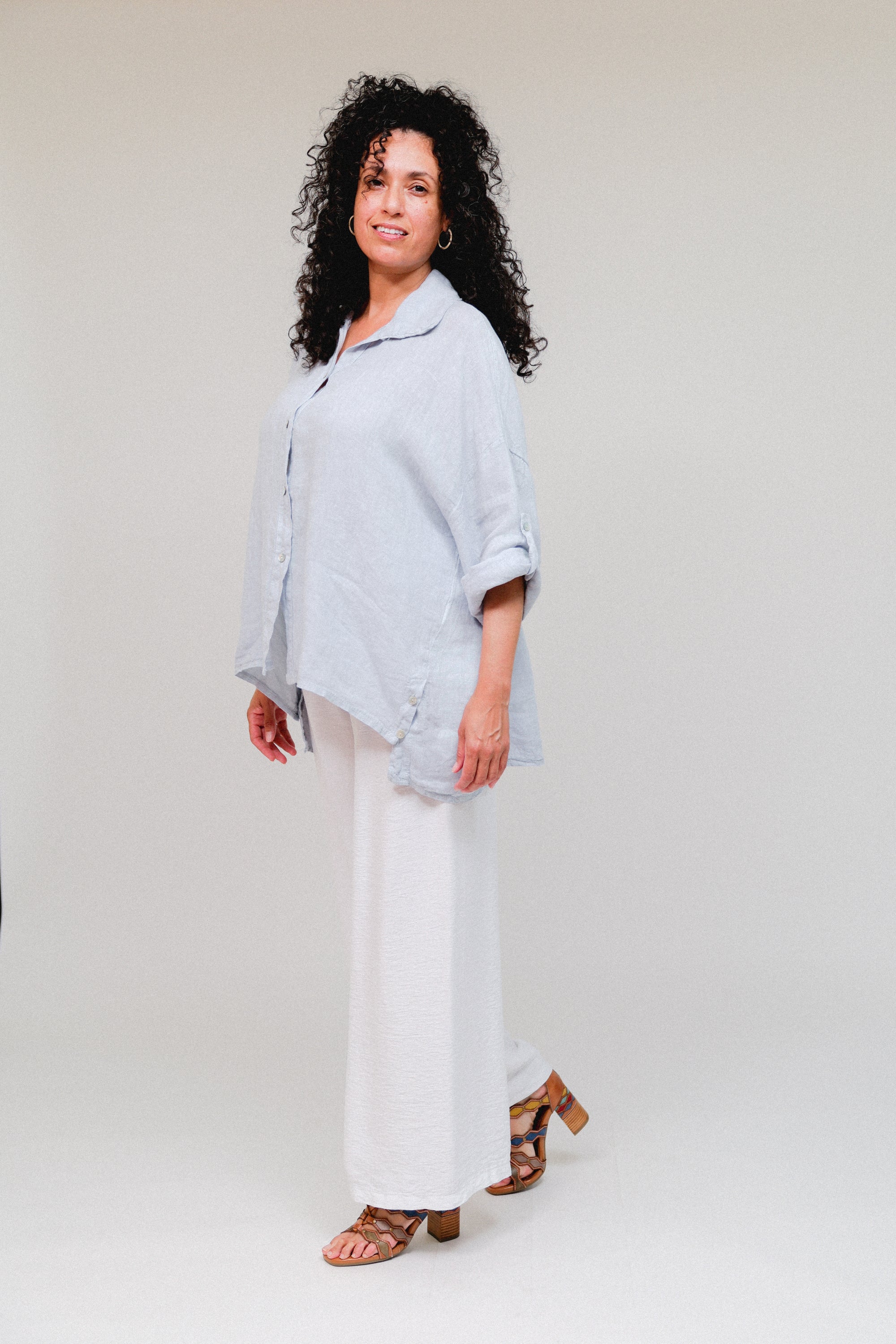 Collar Button-Accent Sides Top Silver Side
