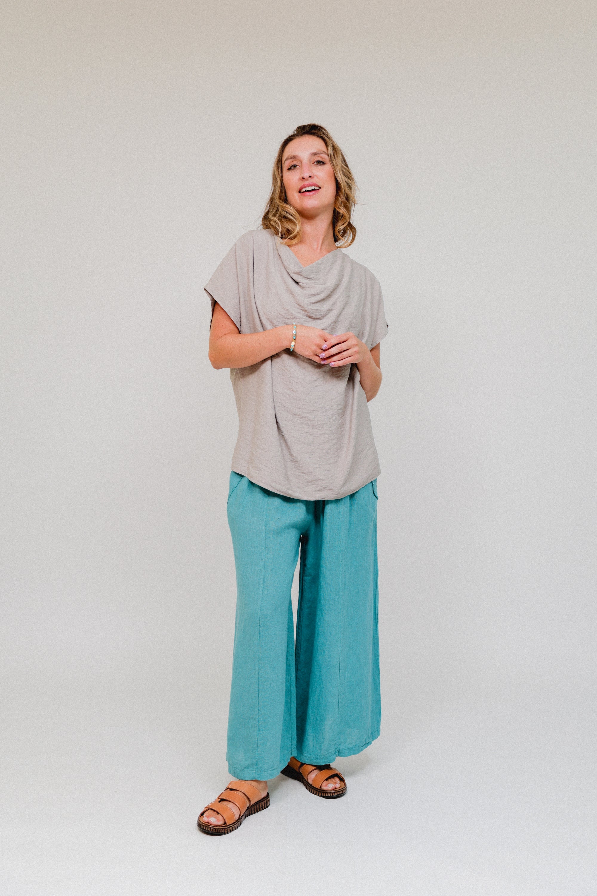 Cowl Relax Top Taupe Front