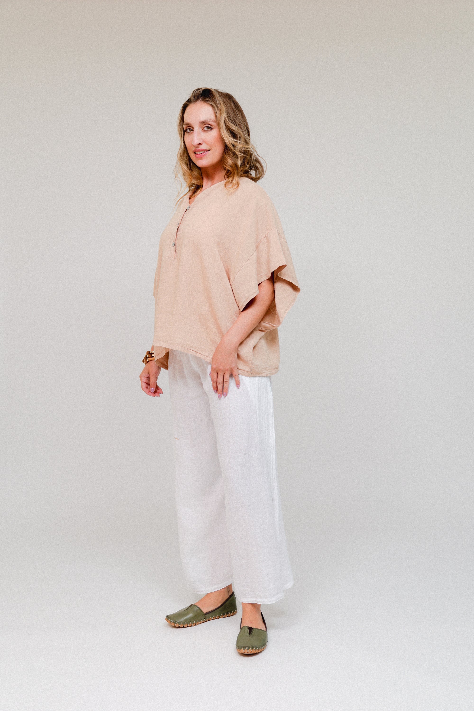 Collar Extended Sleeve Top Side