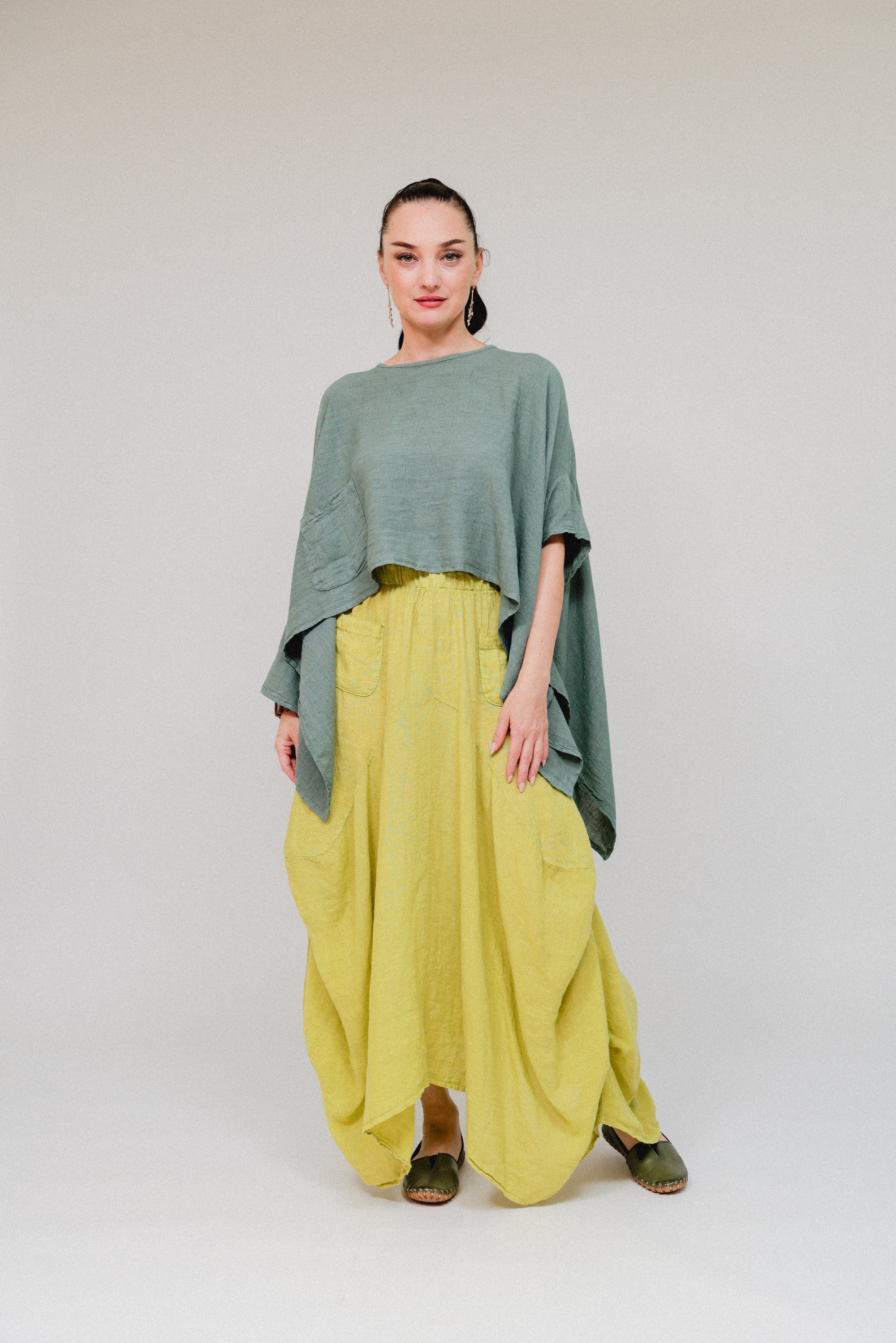 1-Pocket Cape Top Olive Front