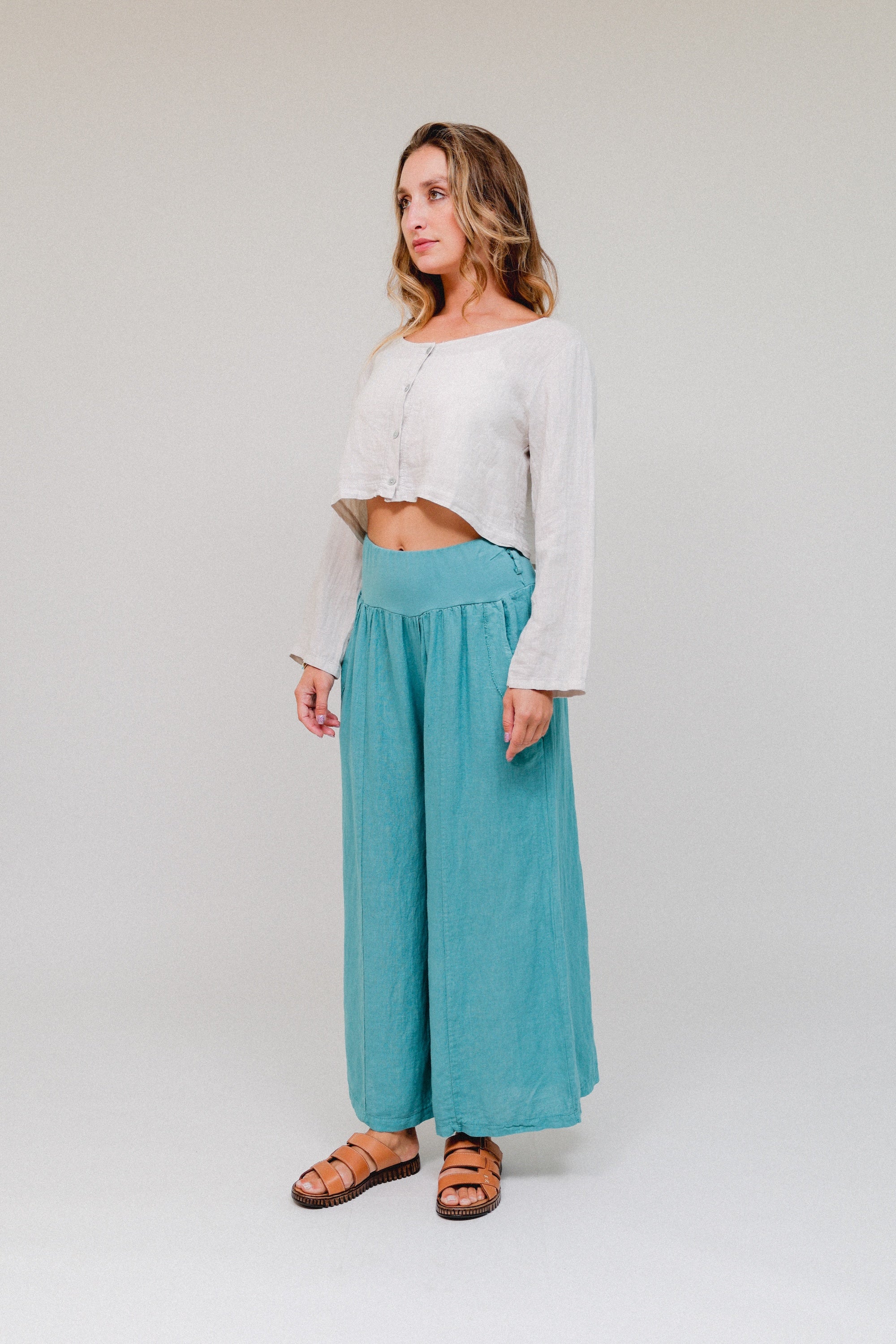 Round Neck Crop Cover Top Sand Side