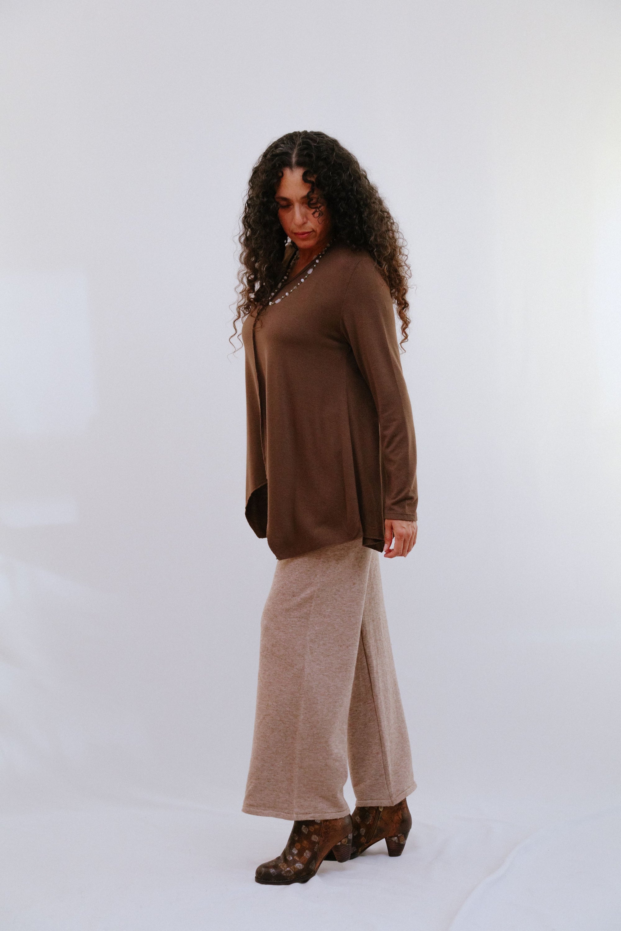 Center Seam Top in Coco_Side