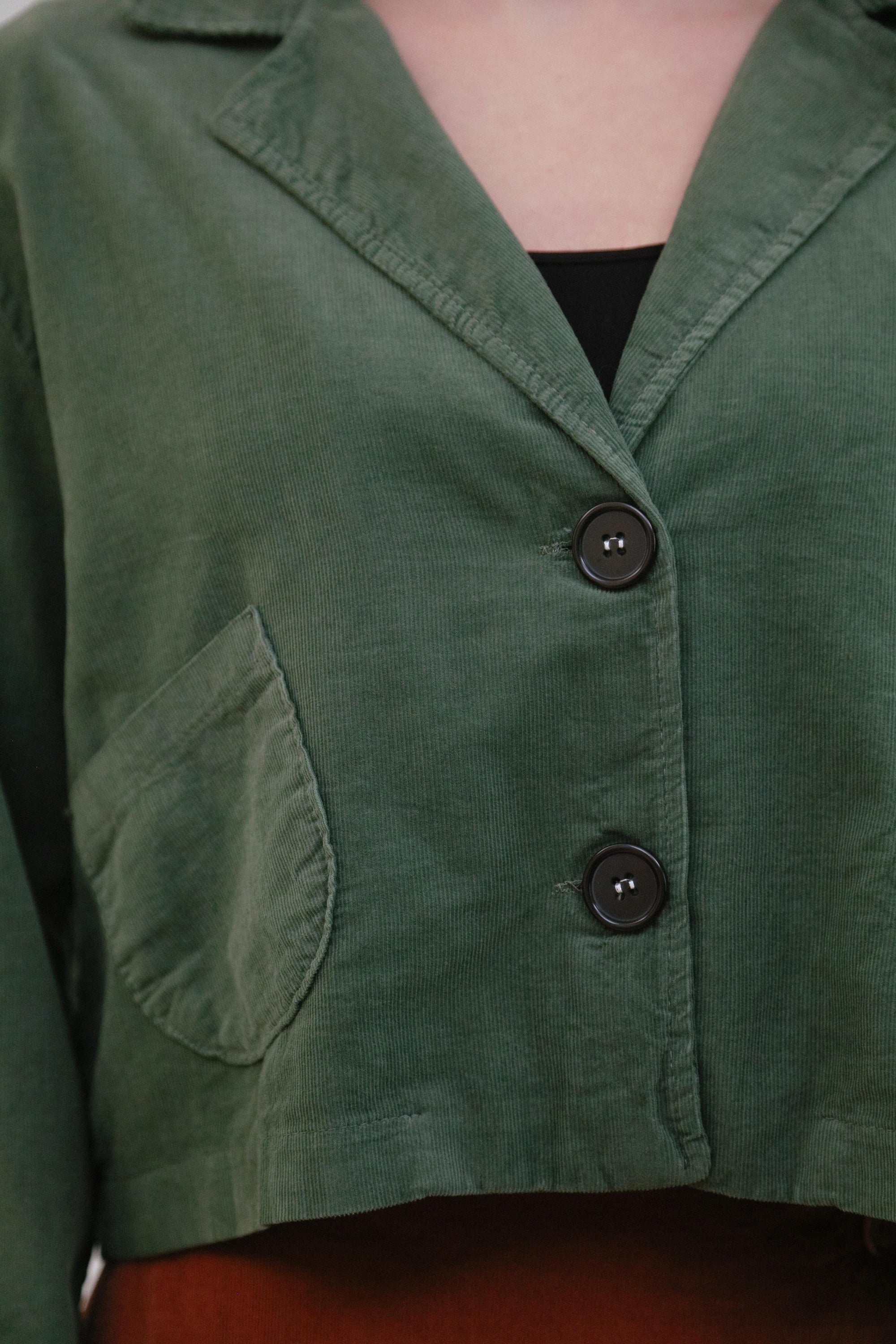 Collar Crop Cover Top in Olive_Button Detail
