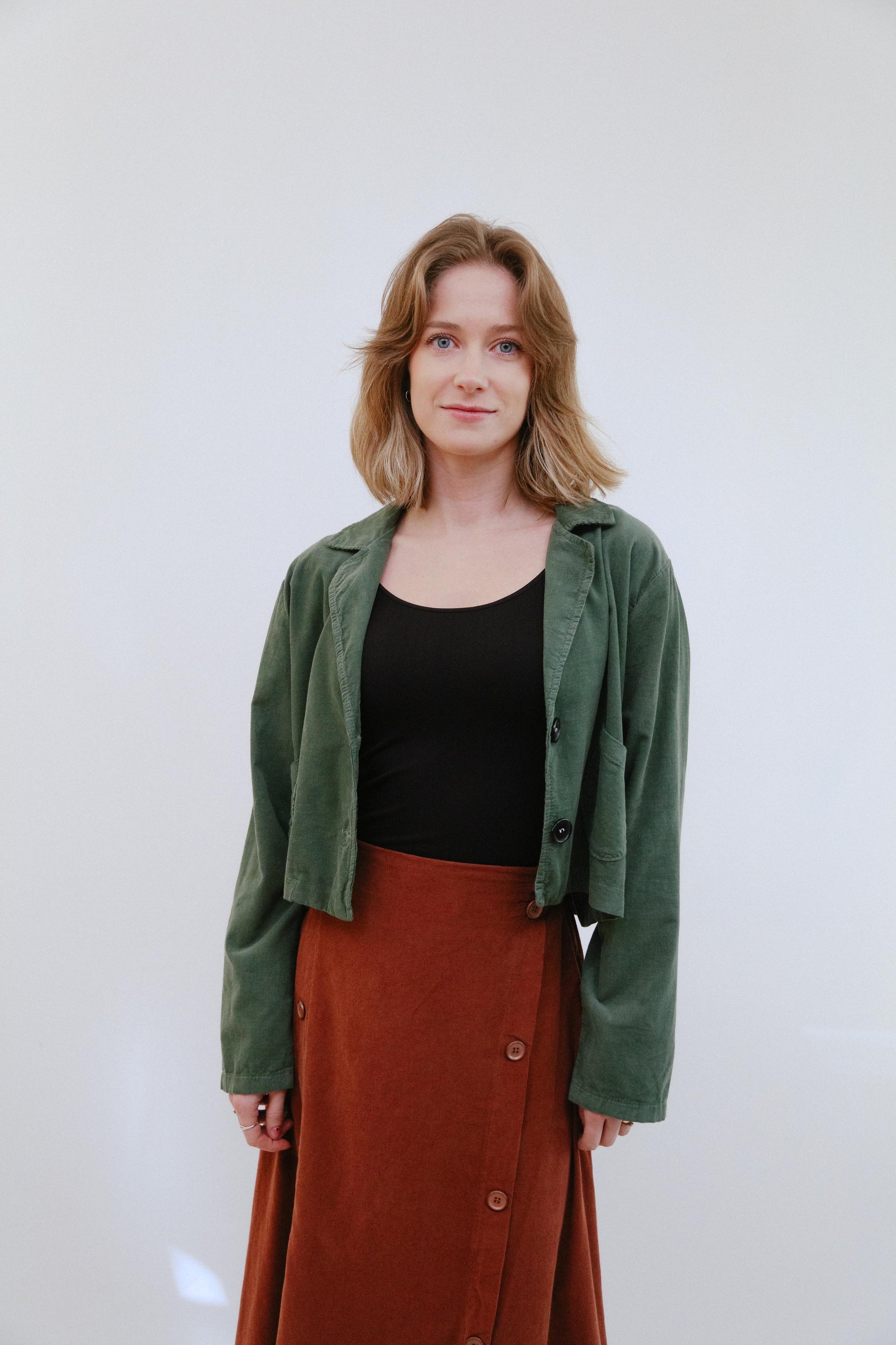 Collar Crop Cover Top in Olive_Front