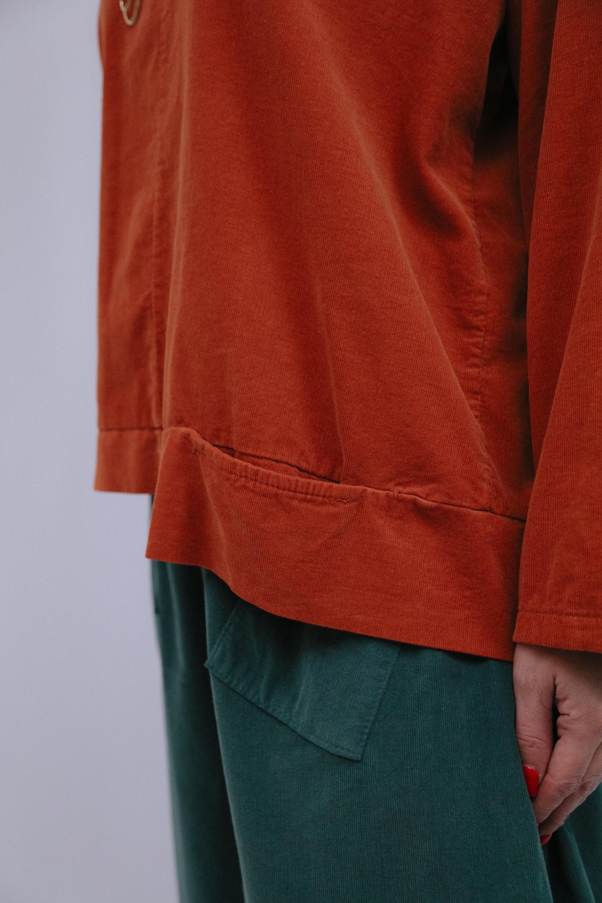 Uneven Hem Crew Neck Top in Terra_Detail