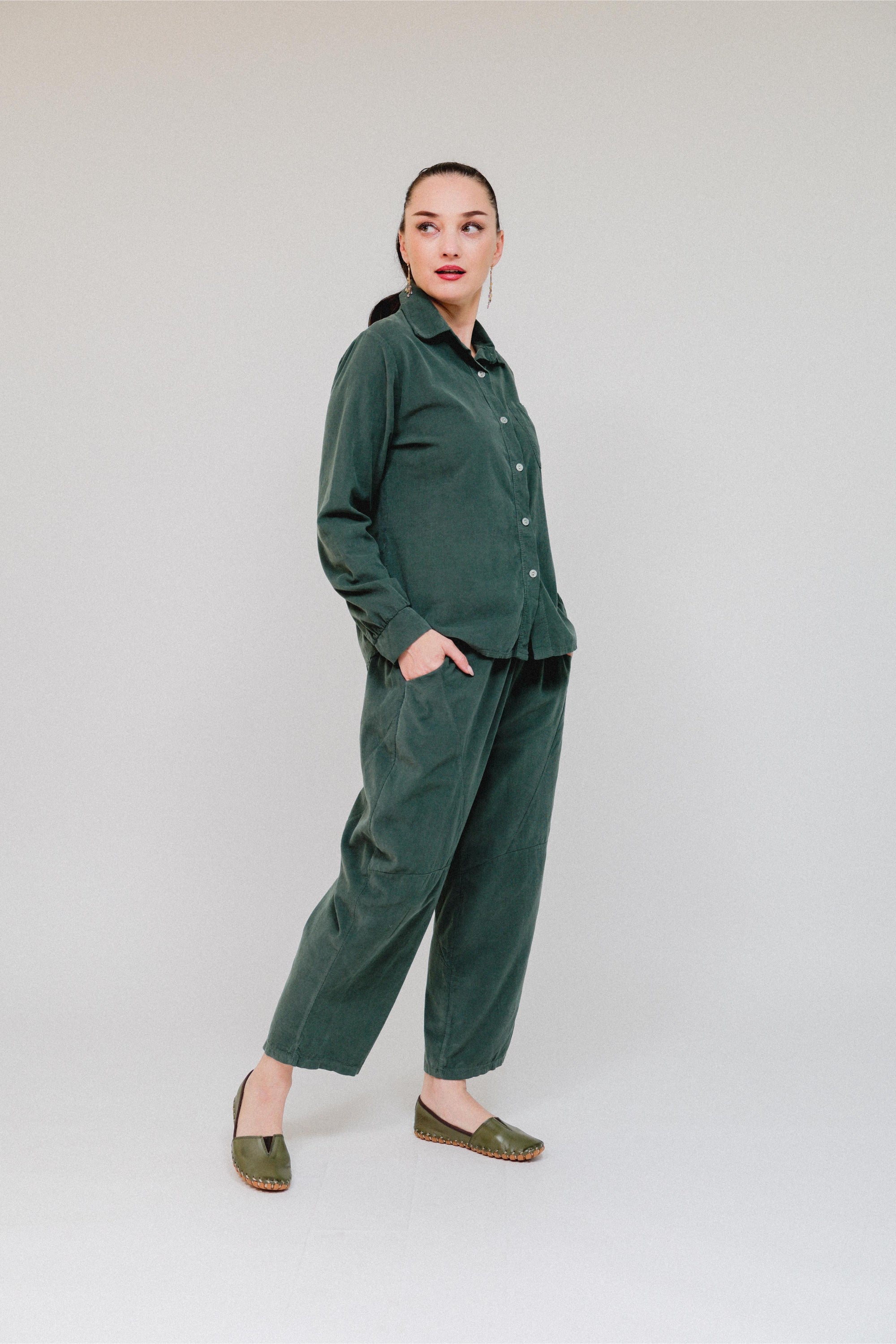 1-Pocket Utility Shirt in Olive_Side