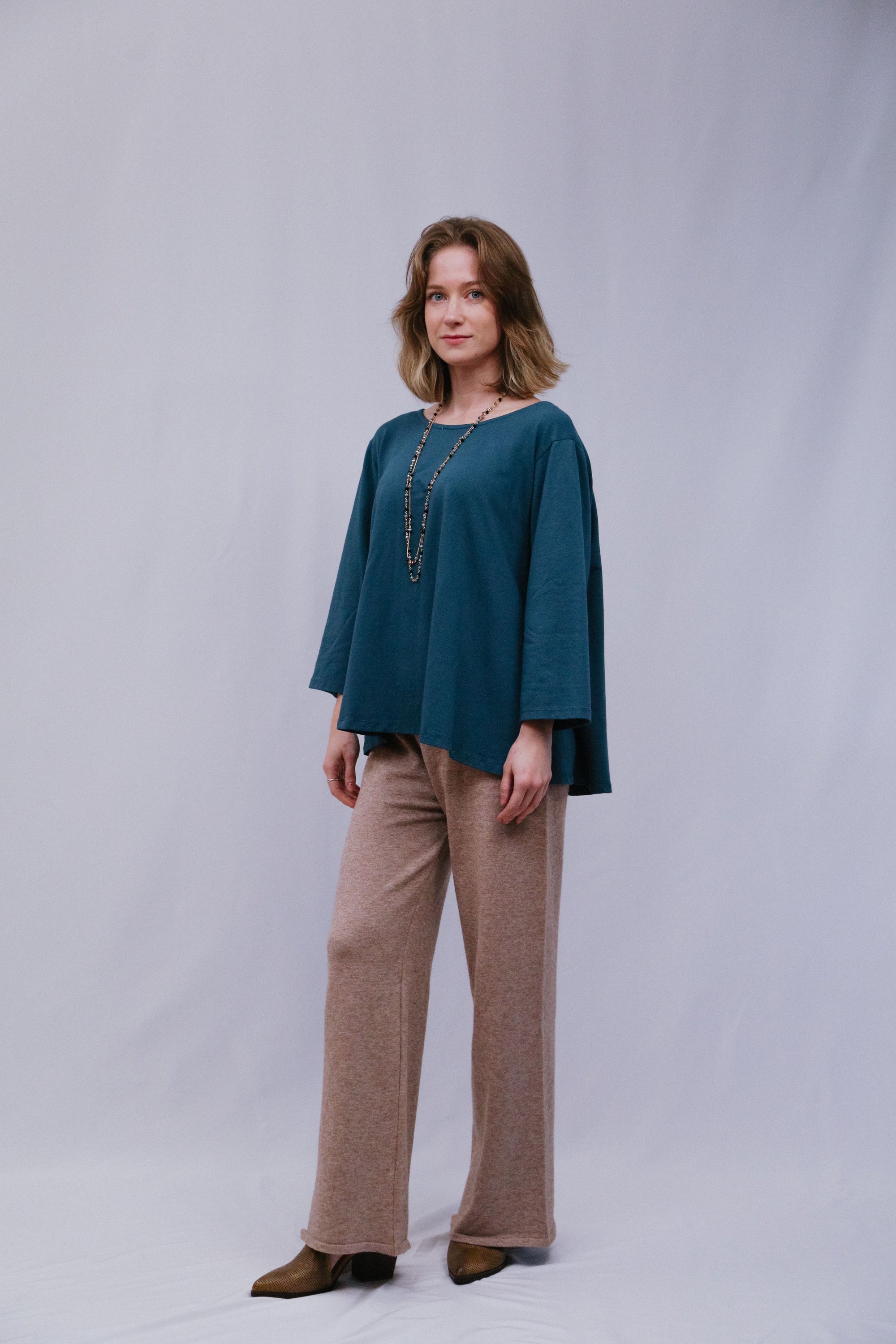 Button Back Top in Teal_Side