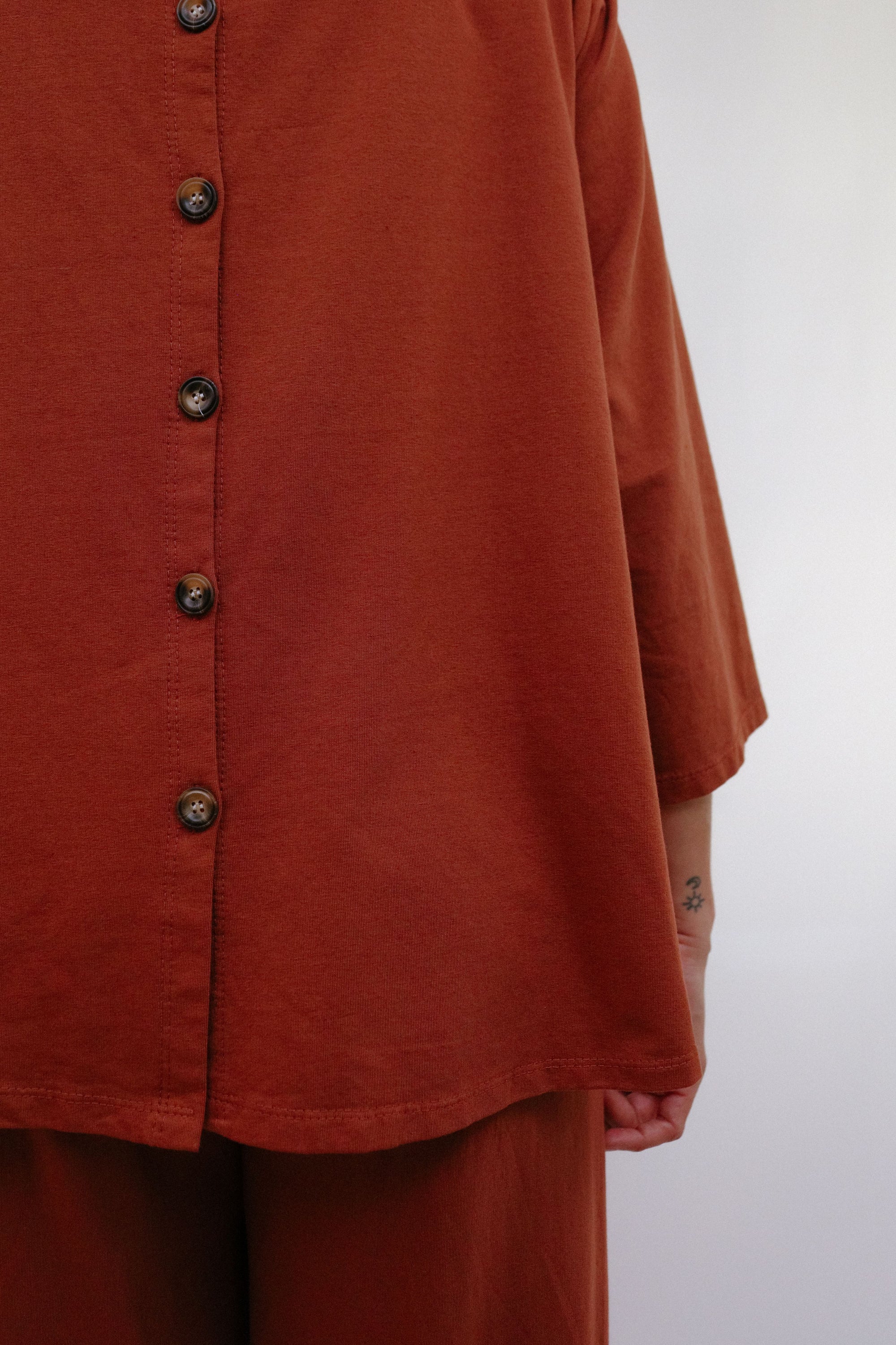 Button Back Top in Ginger_Button Detail