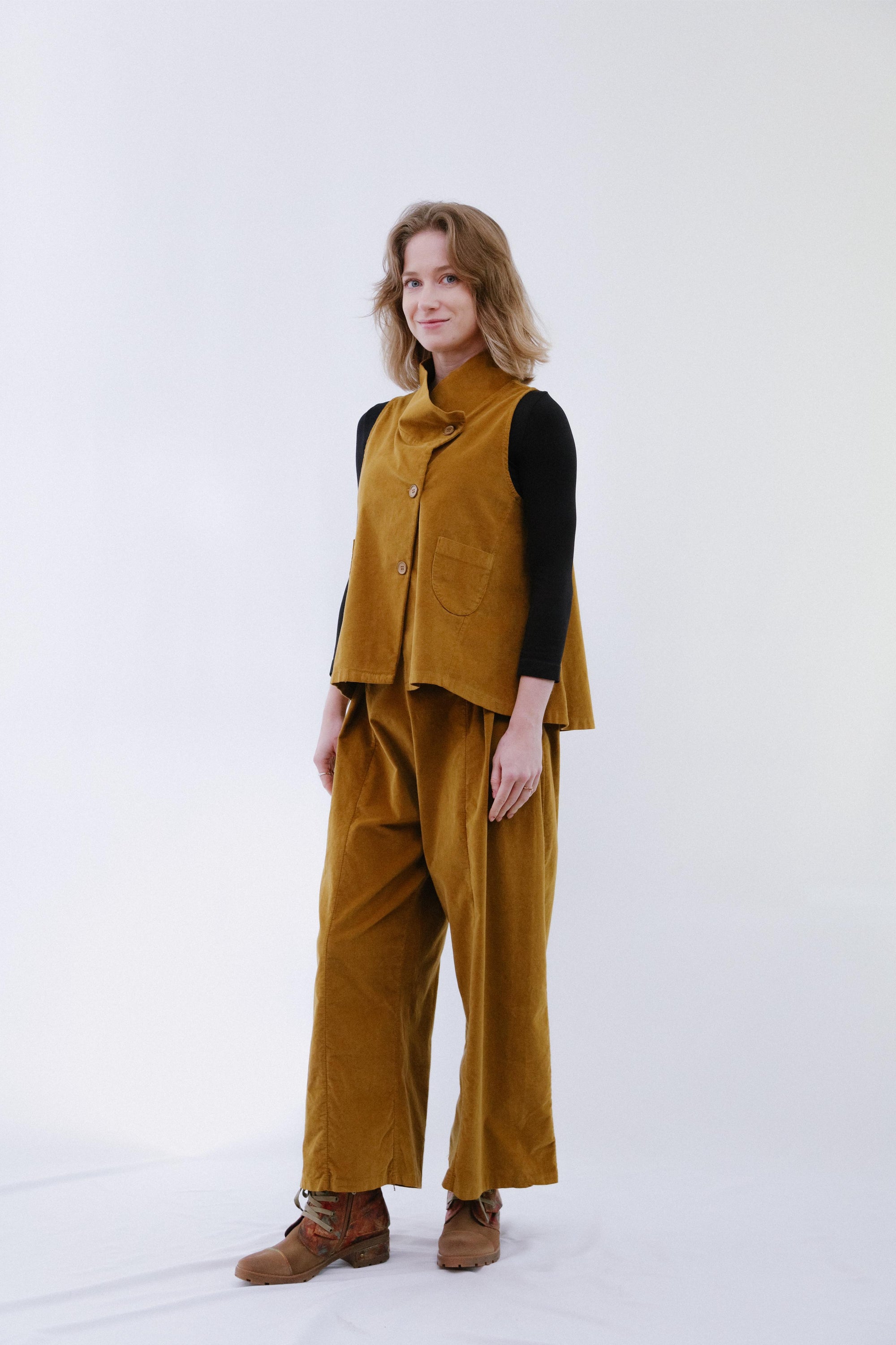 Veronica Vest in Mustard_Side