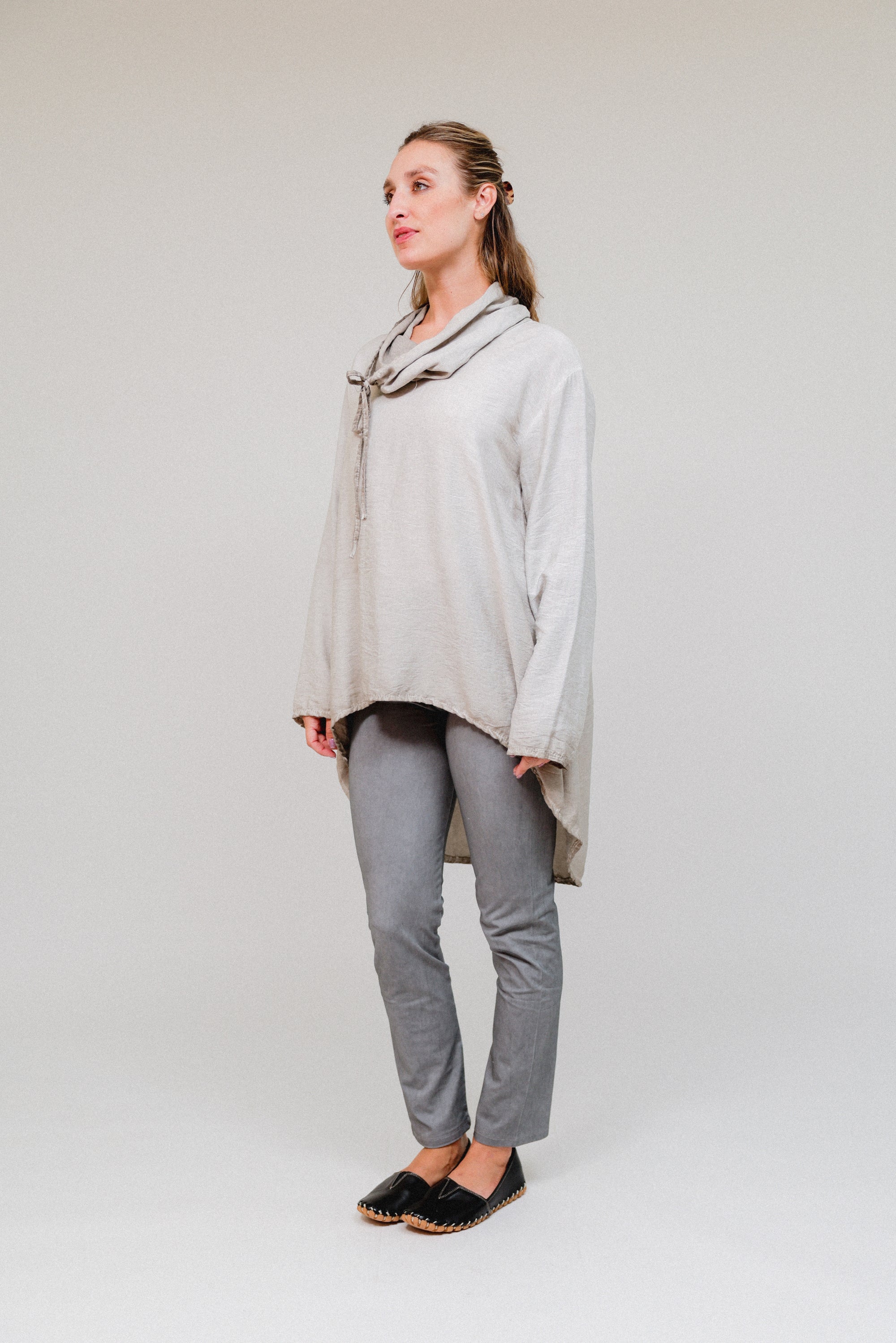 Cowl W/Back Detail Top Taupe Side