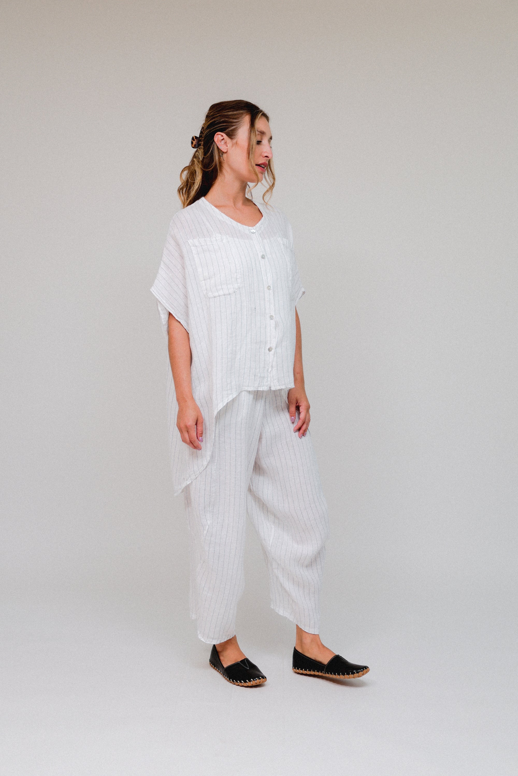 Stripe 2-Pocket Hi-Lo Top White Front