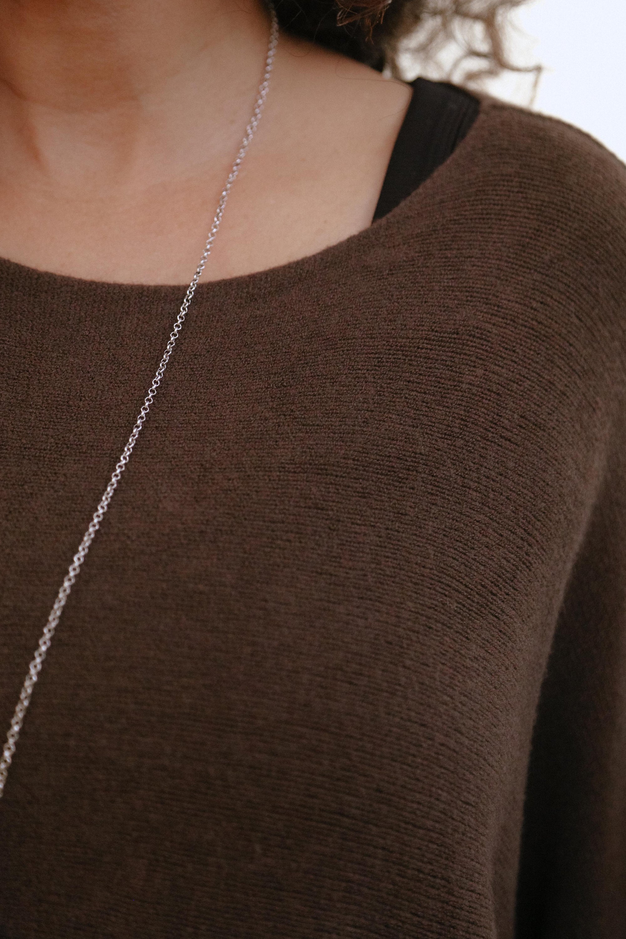 Crew Neck Extended Sleeve Top in Coco_Neckline Detail