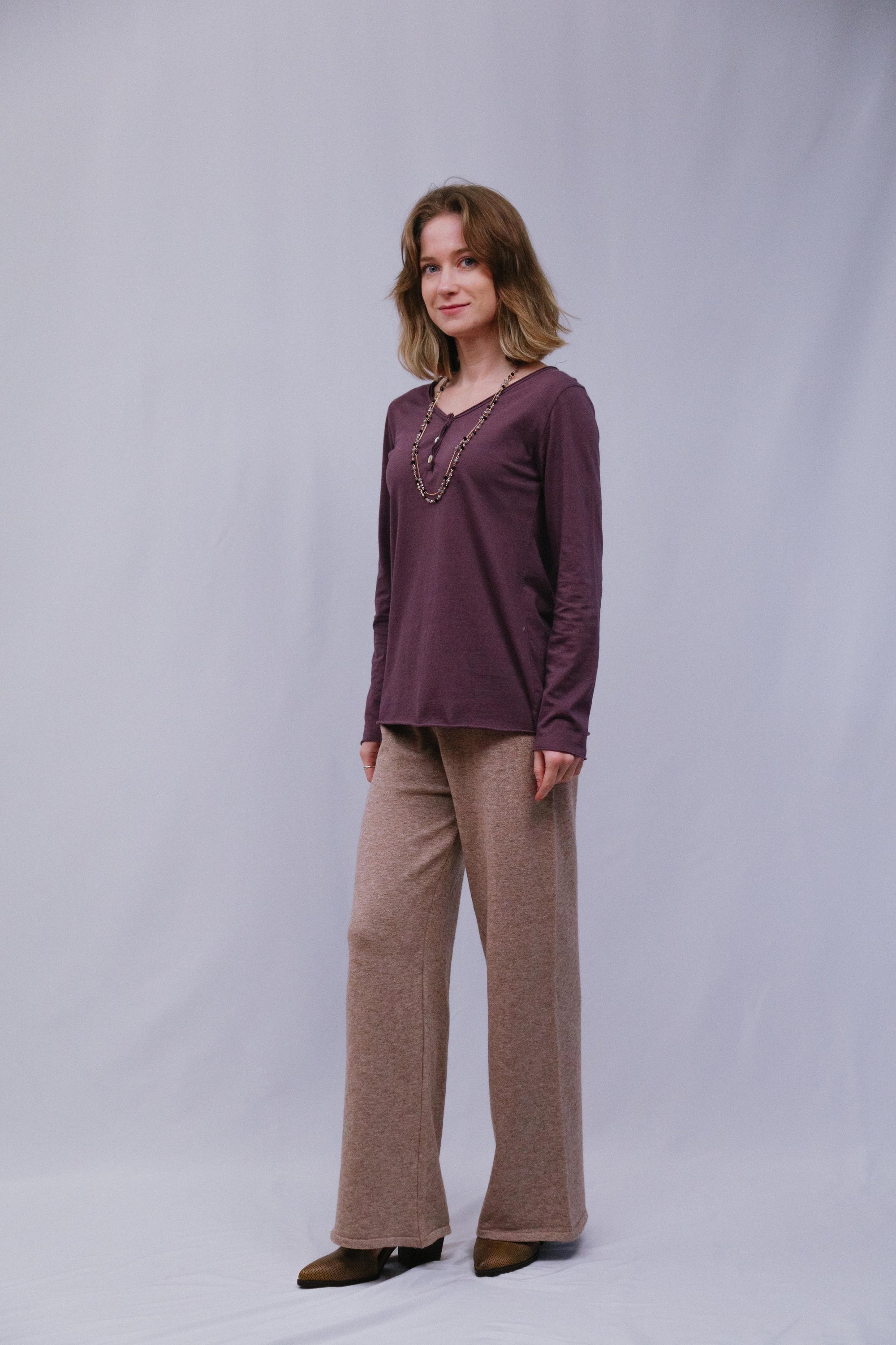 Long Sleeve Henley Top in Amythyst_Side