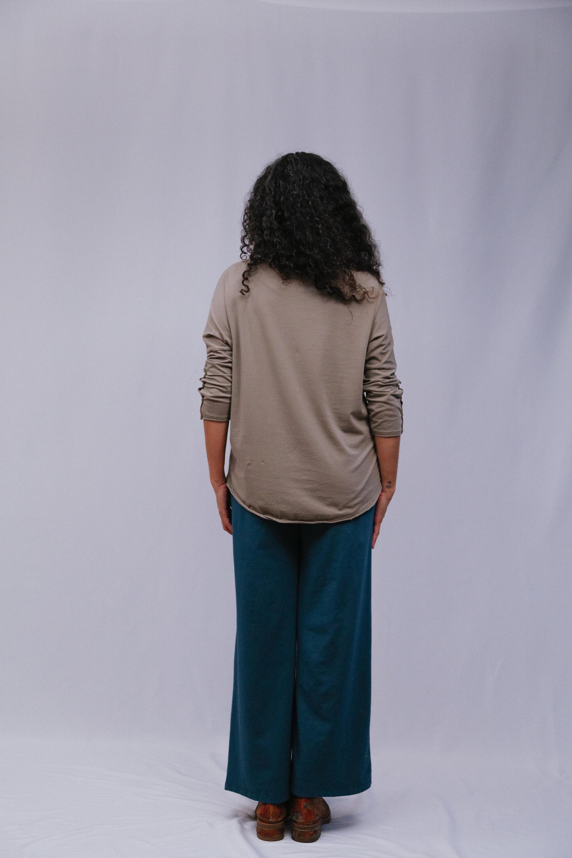 Button Sleeve Accent Top in Taupe_Back